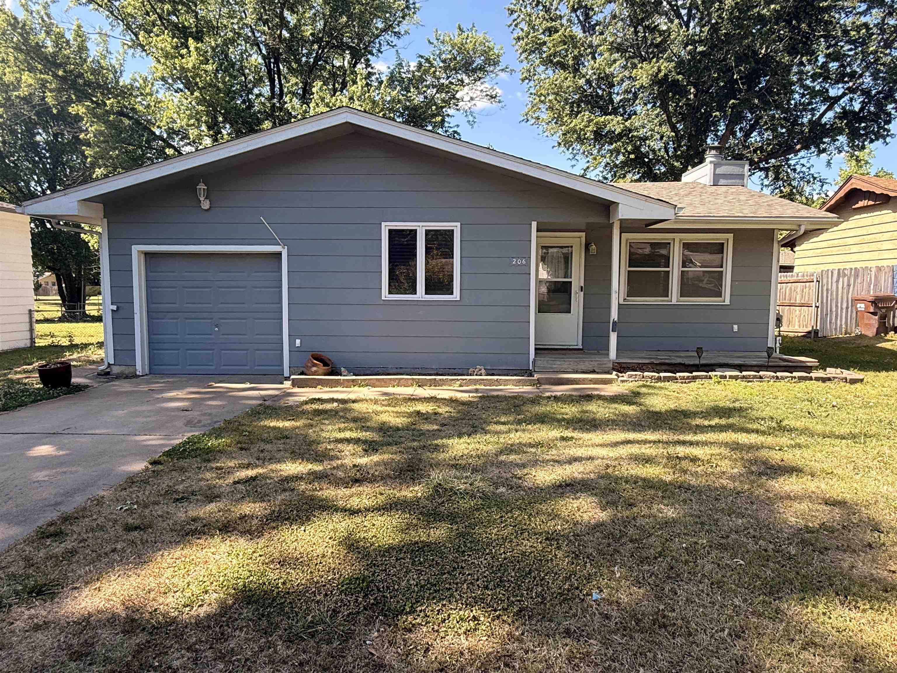 206 W Glenn Street Mulvane KS 67110