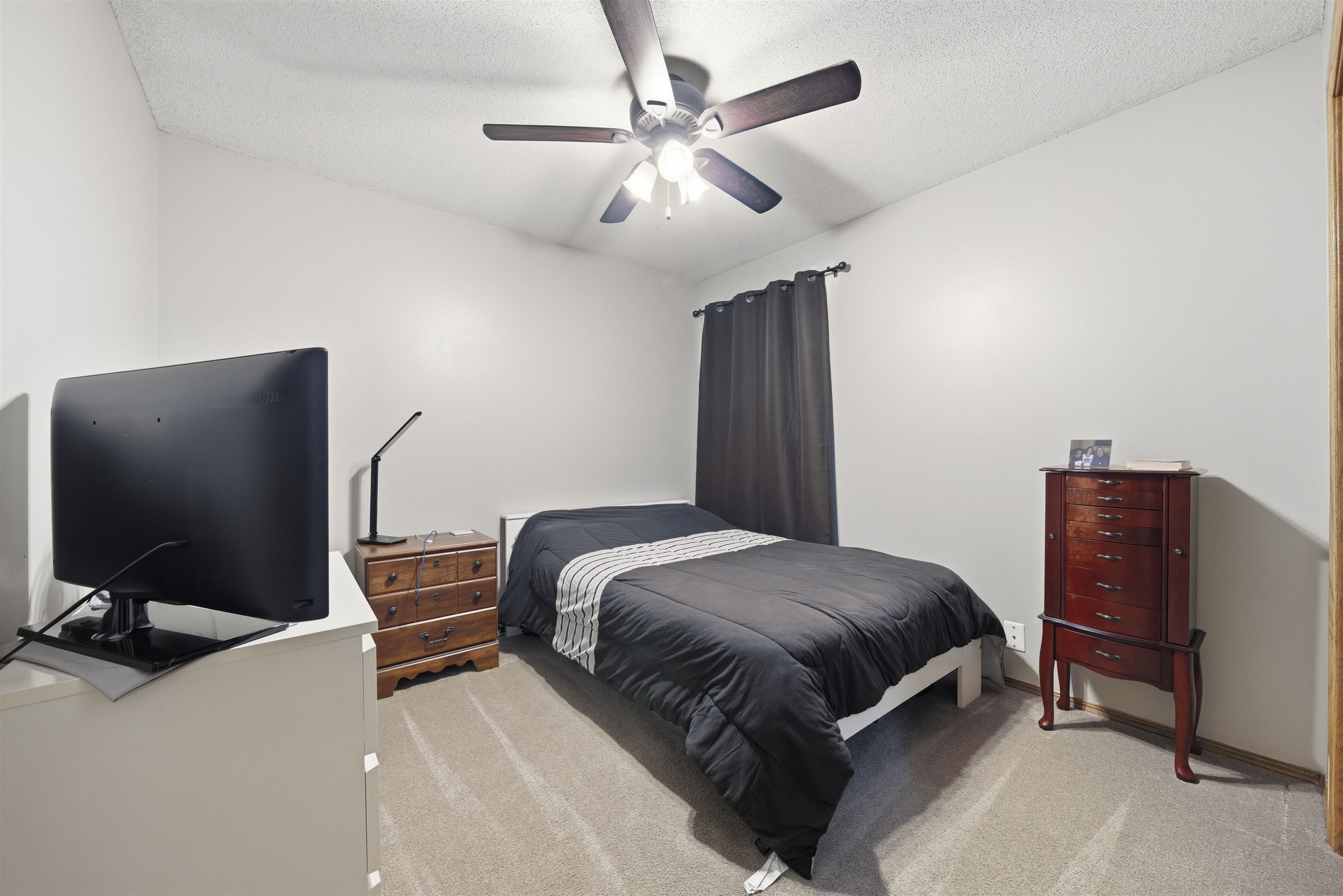 10202 W Prairie Woods Wichita KS 67209
