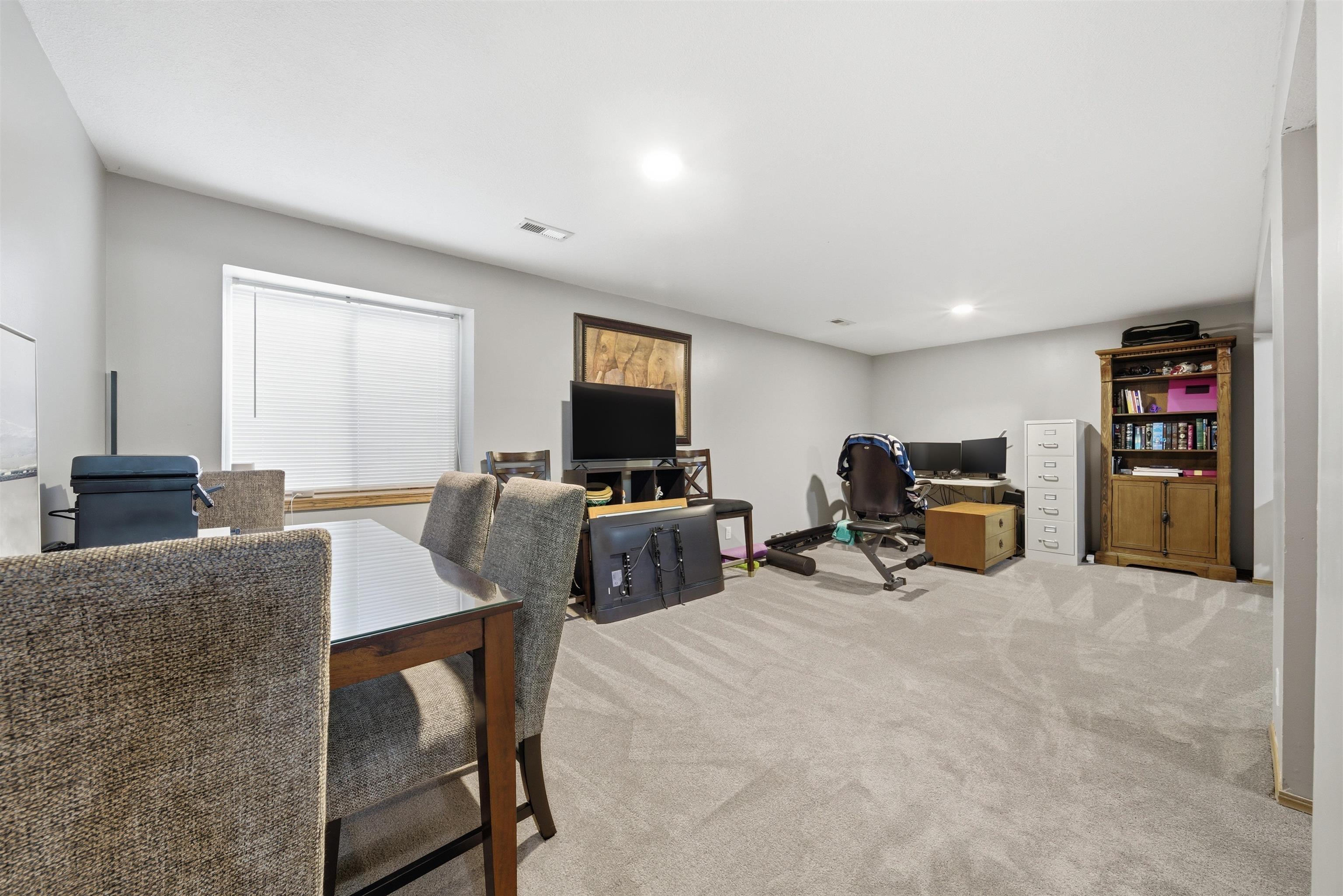 10202 W Prairie Woods Wichita KS 67209