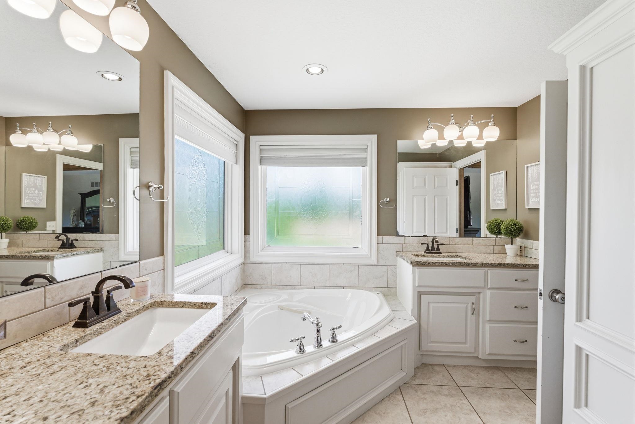 6402 Busy Bee Court Andale KS 67001