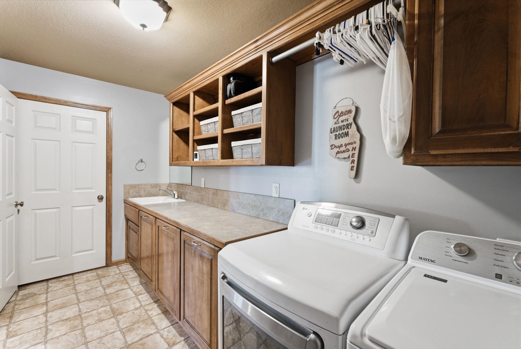 6402 Busy Bee Court Andale KS 67001