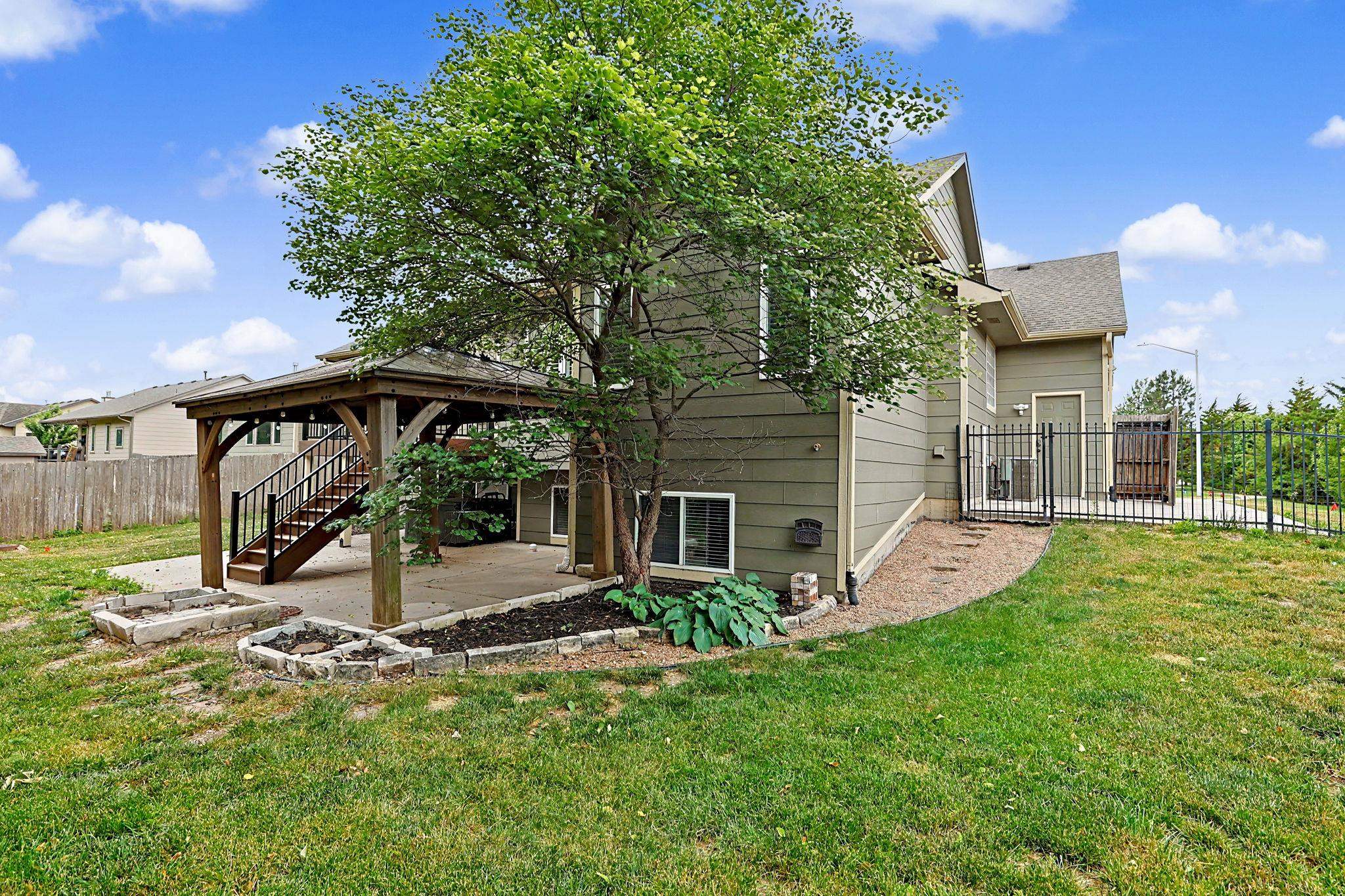 1042 N Beau Jardin Circle Derby KS 67037
