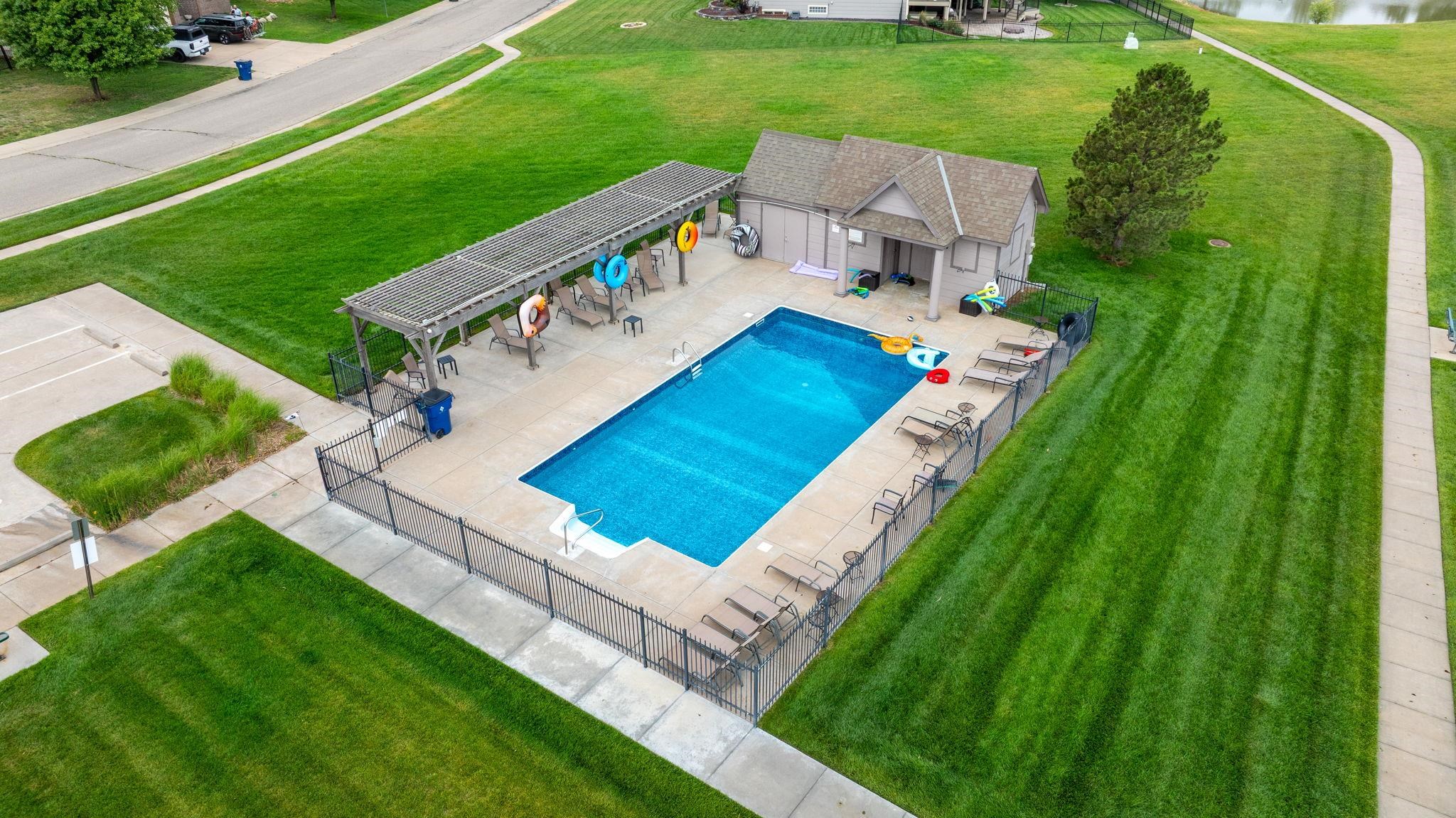 1042 N Beau Jardin Circle Derby KS 67037