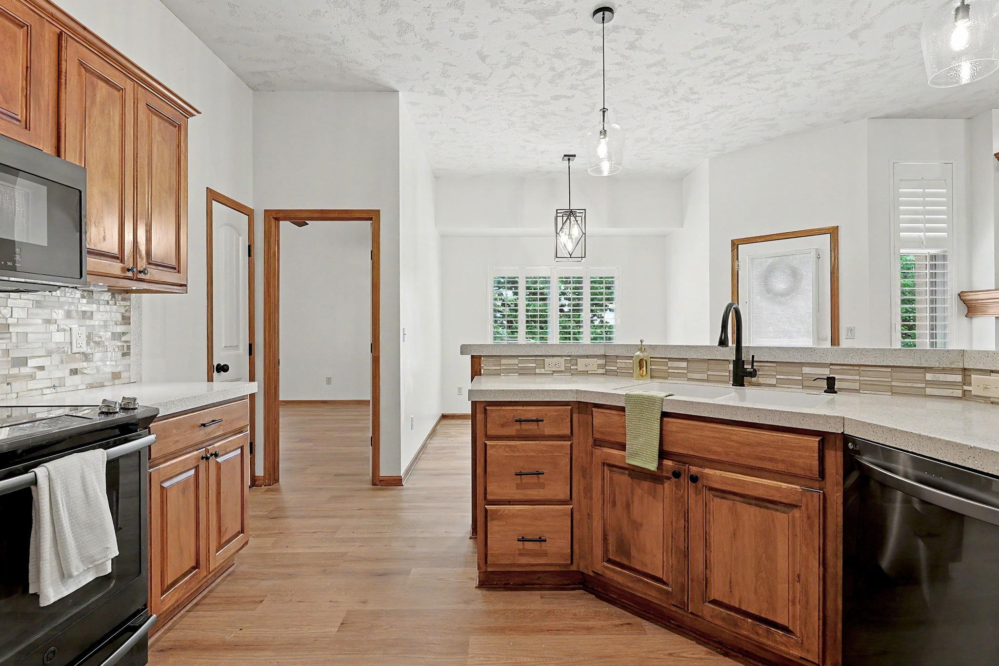1042 N Beau Jardin Circle Derby KS 67037