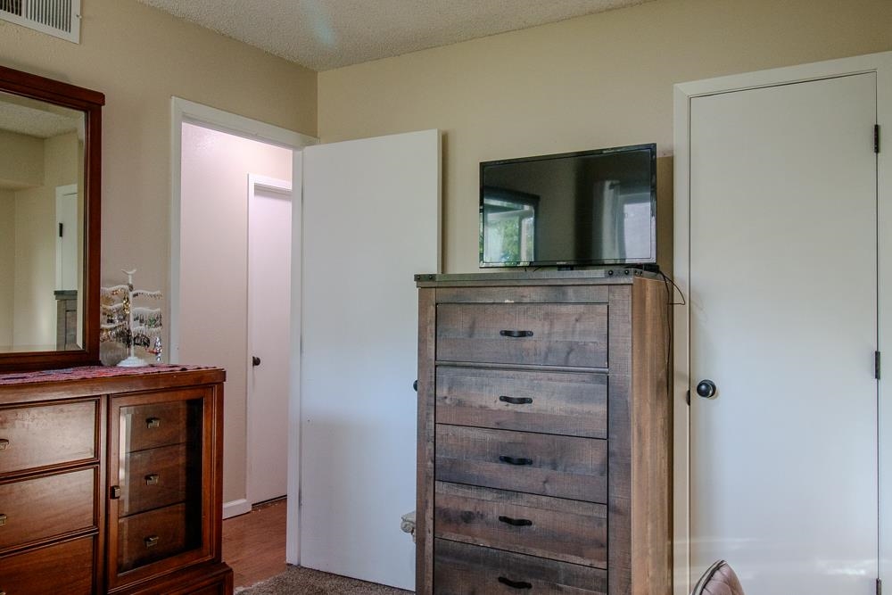 415 E Valley View Street Derby KS 67037
