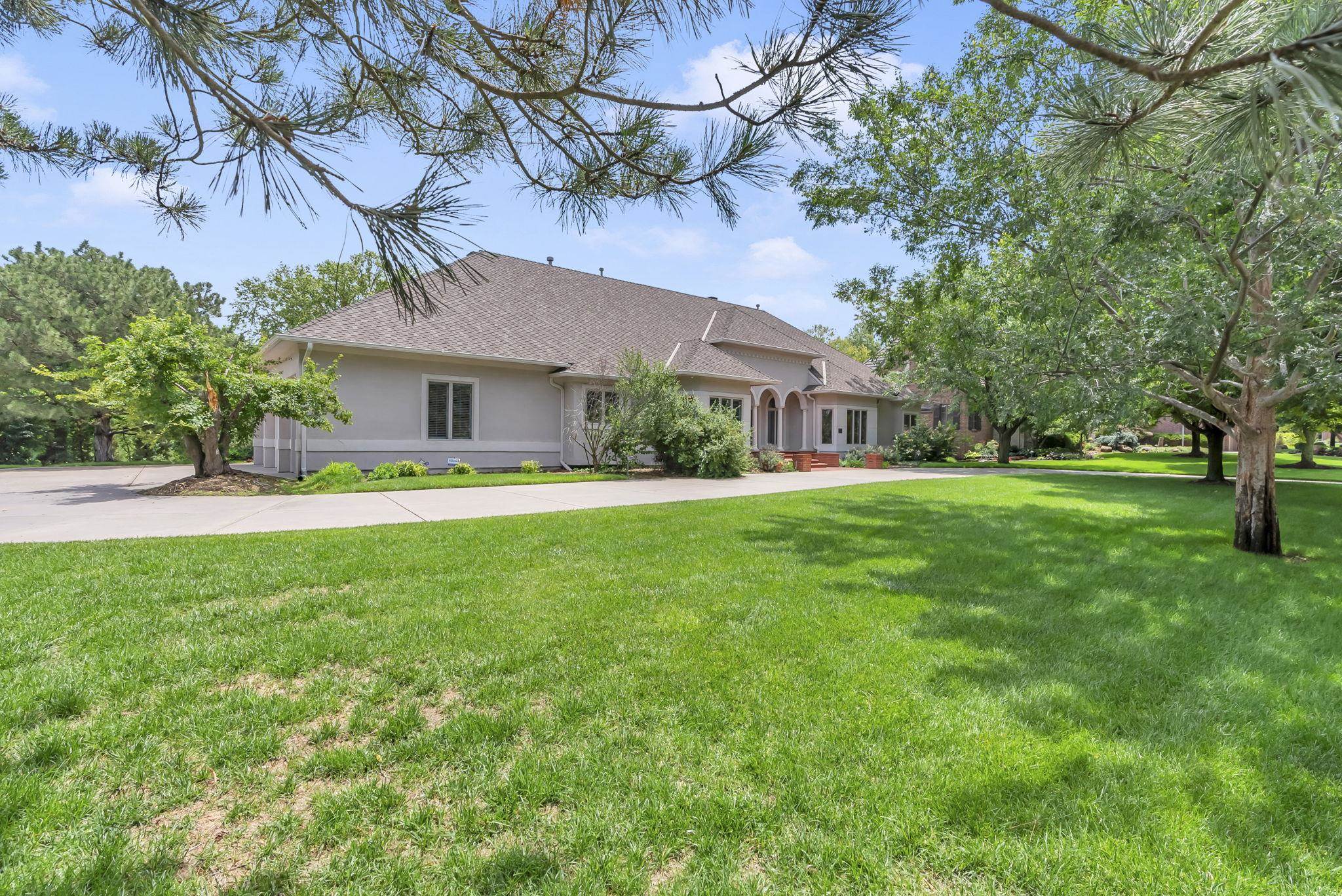 8109 W Meadow Pass Court Wichita KS 67205
