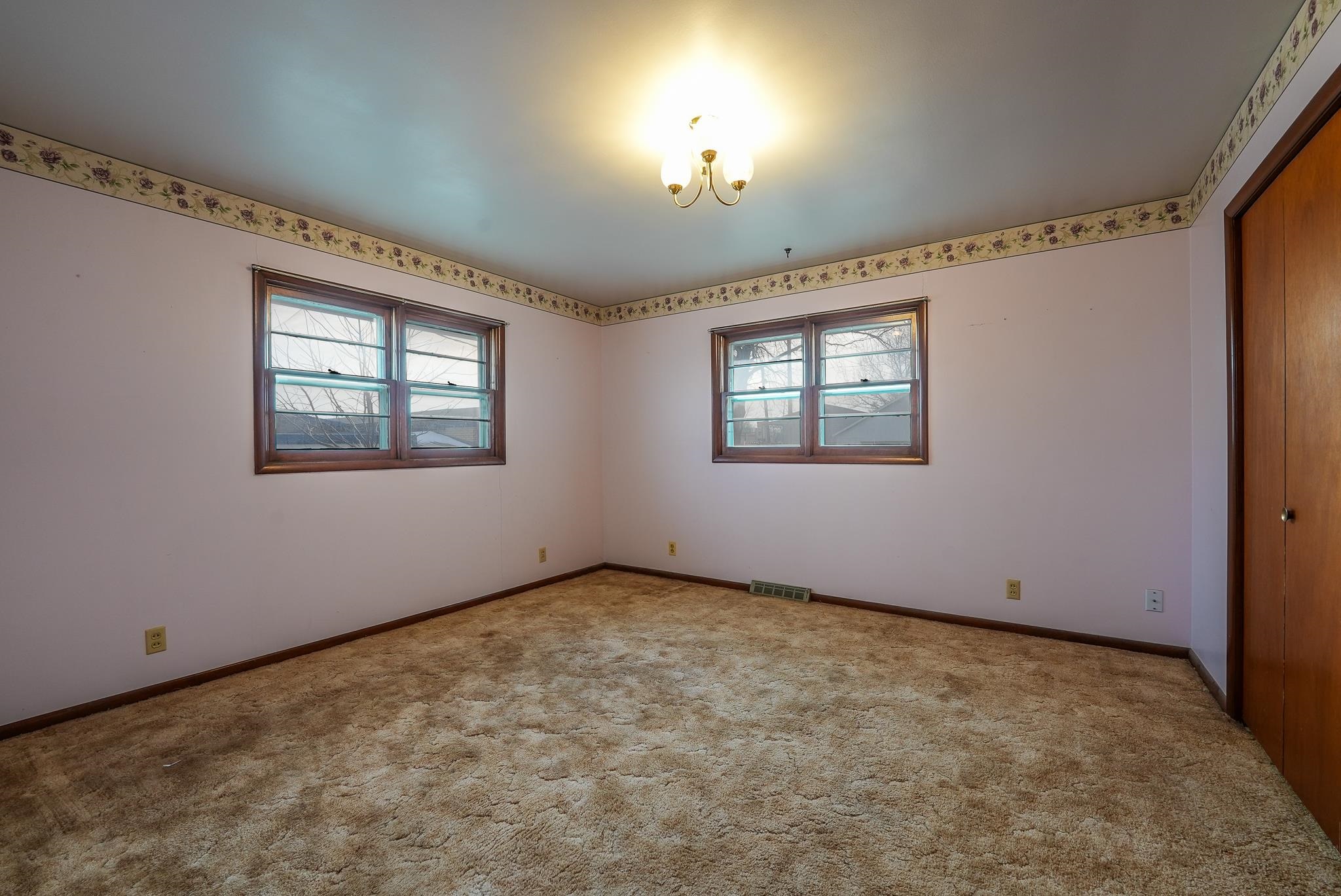 111 S Jefferson Street Eureka KS 67045