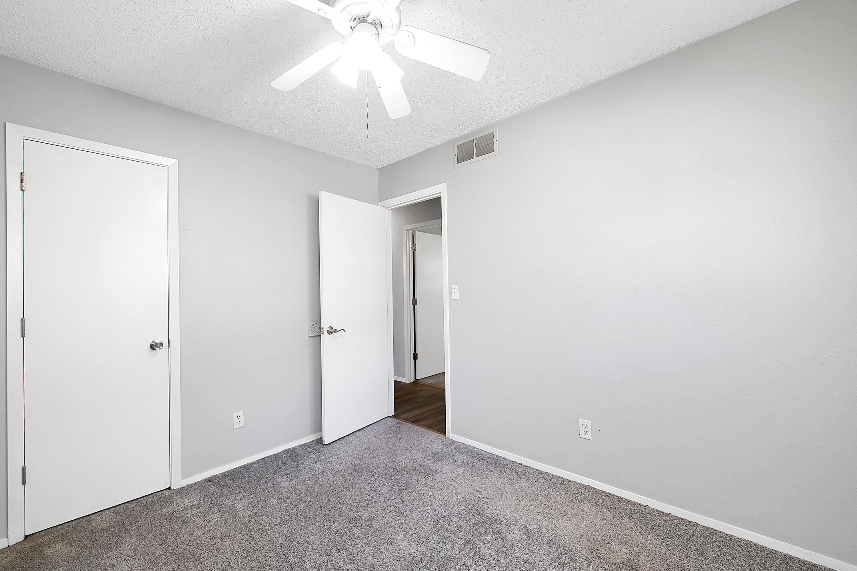 1604 N Ridge Road Derby KS 67037