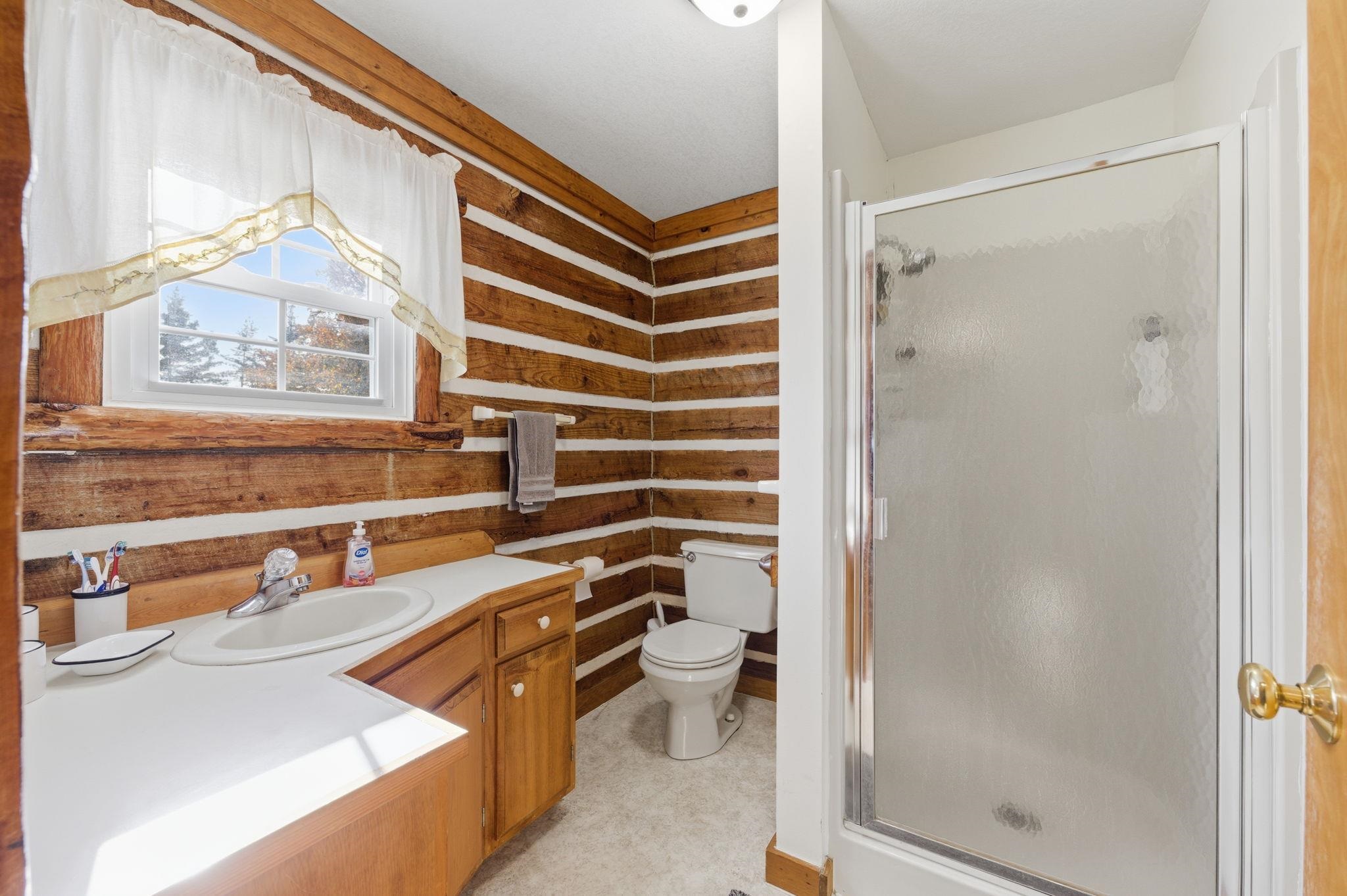 1222 E 110th Belle Plaine KS 67013