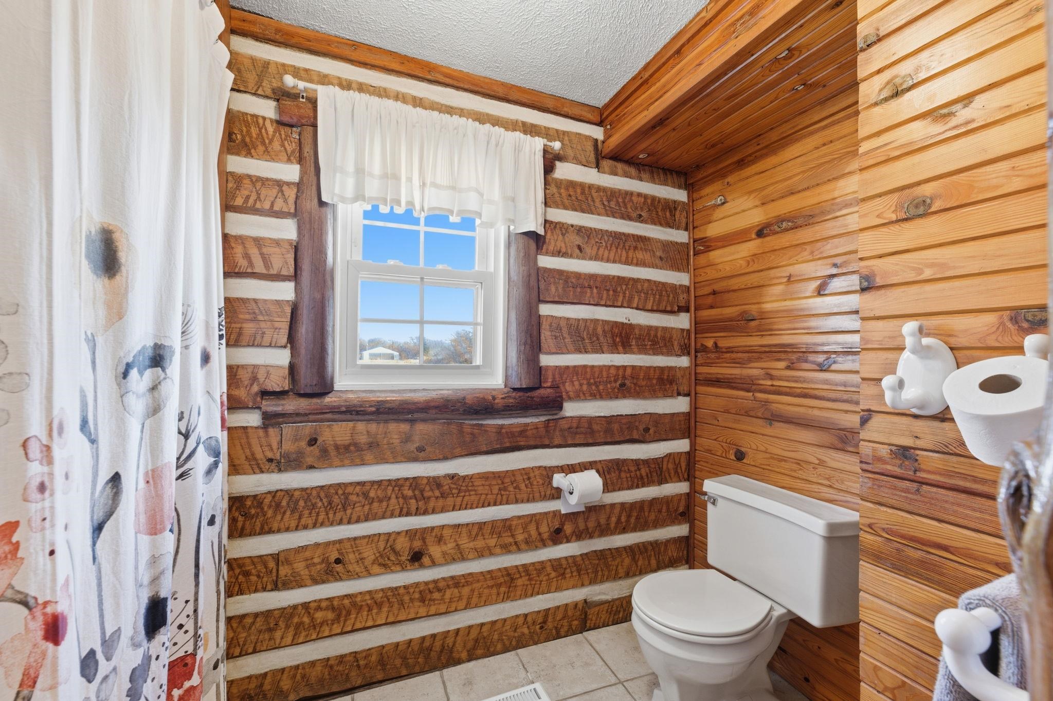 1222 E 110th Belle Plaine KS 67013