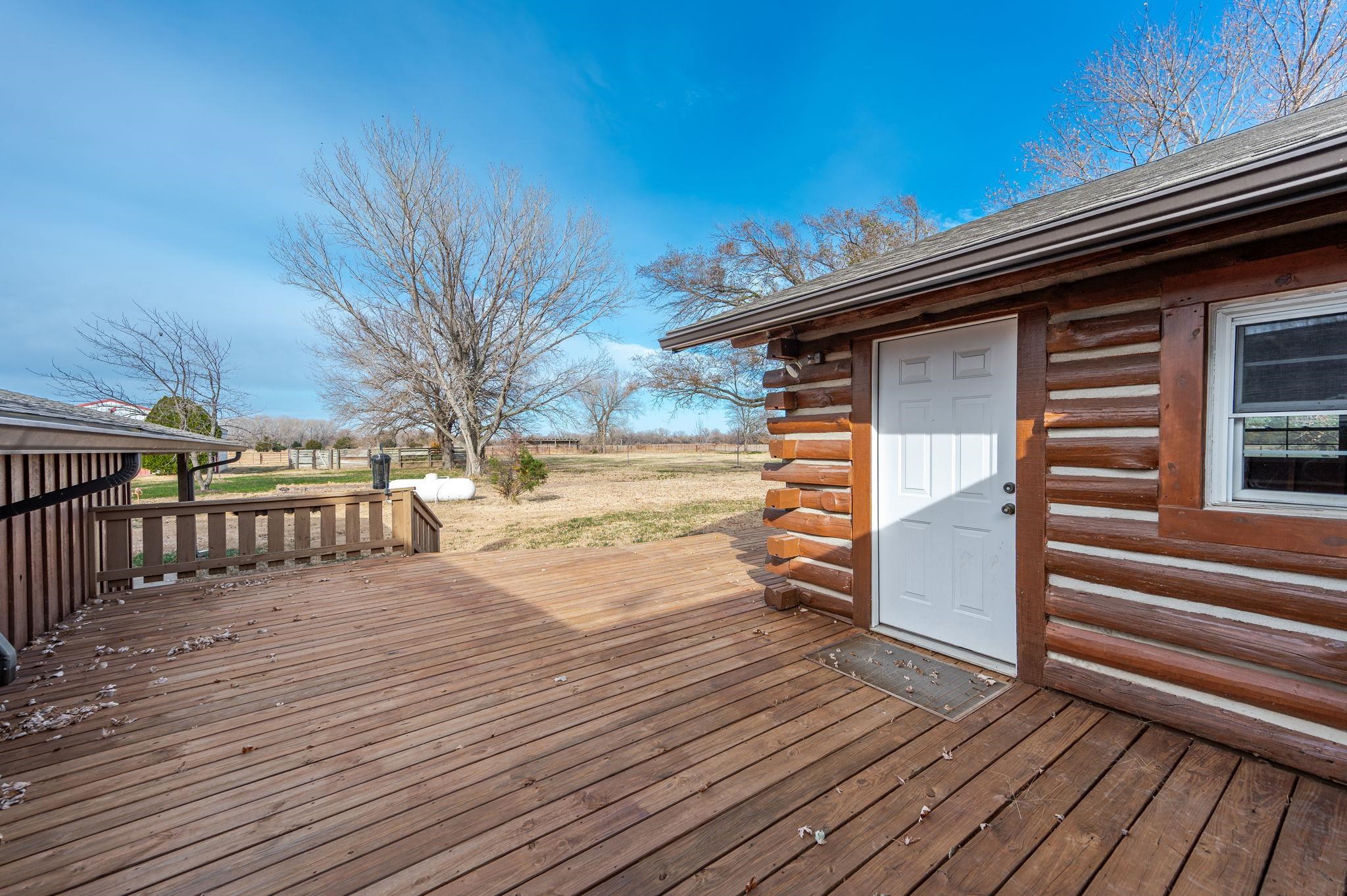 1222 E 110th Belle Plaine KS 67013