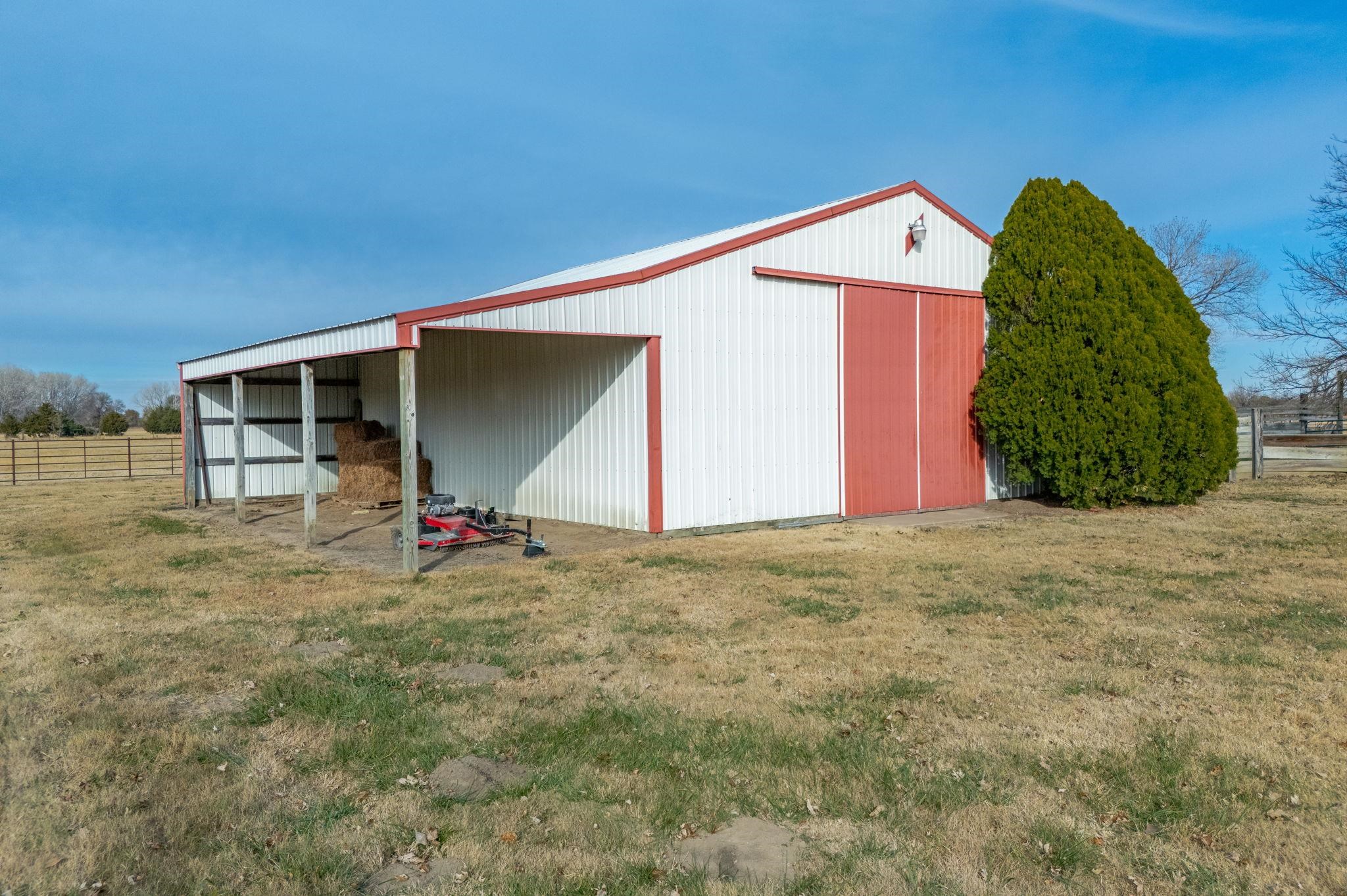 1222 E 110th Belle Plaine KS 67013