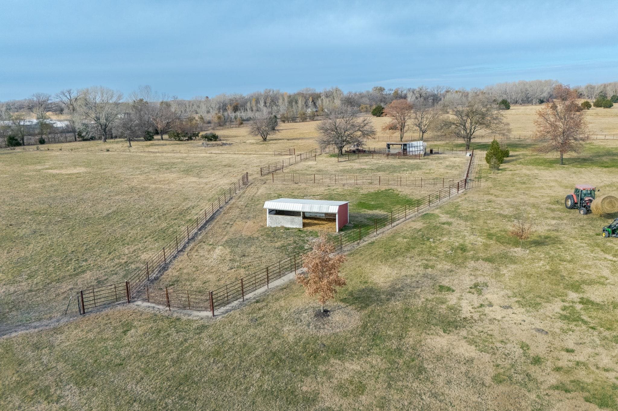 1222 E 110th Belle Plaine KS 67013