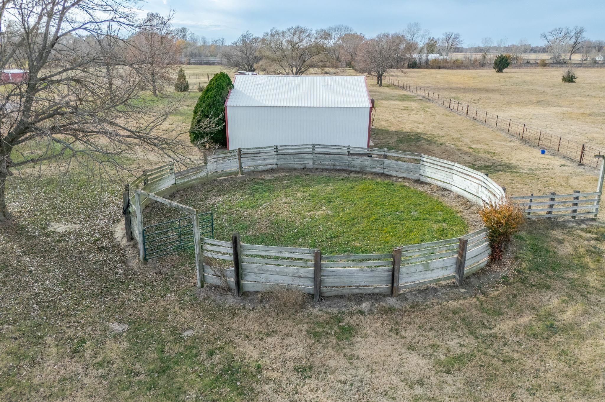 1222 E 110th Belle Plaine KS 67013