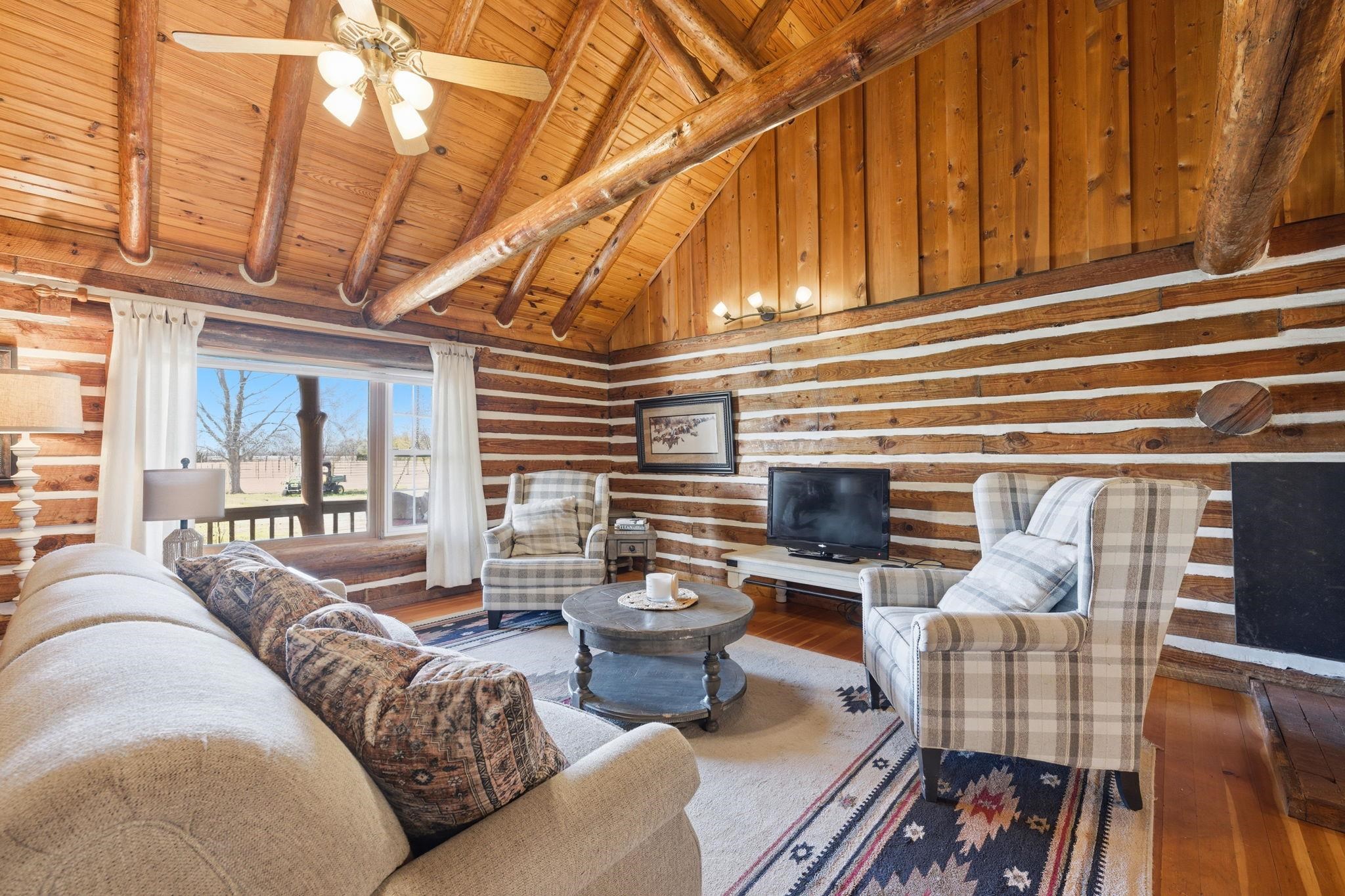 1222 E 110th Belle Plaine KS 67013