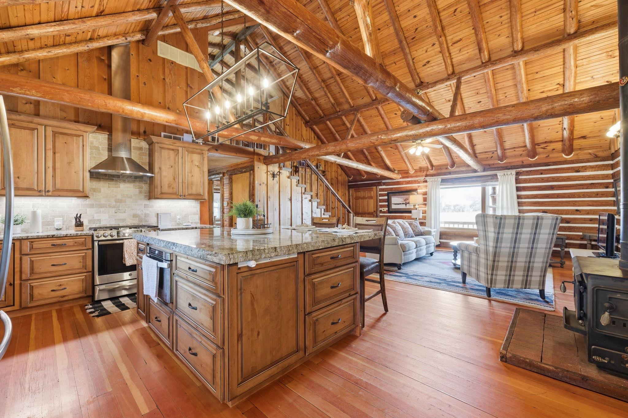 1222 E 110th Belle Plaine KS 67013