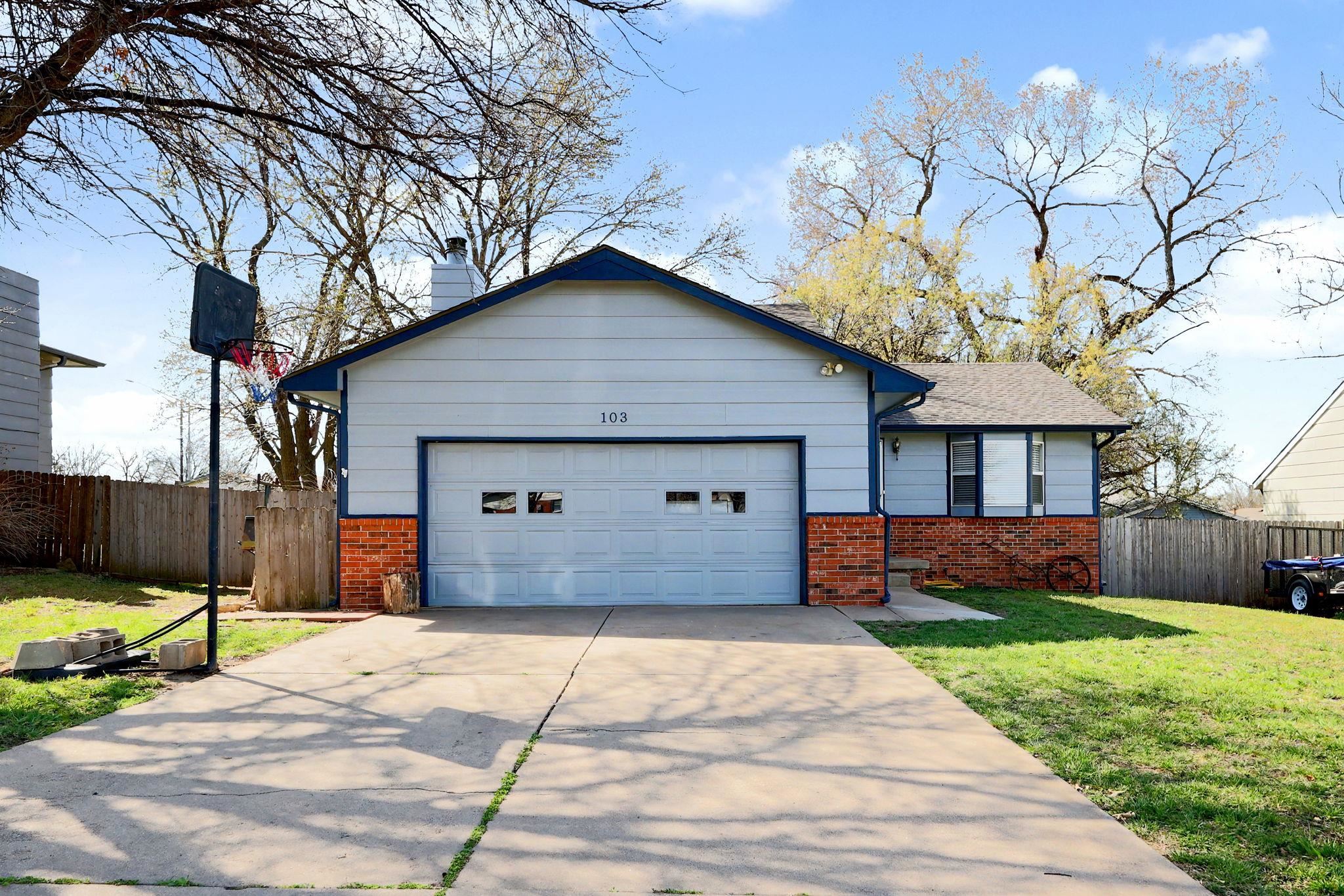 103 W Rockwood Mulvane KS 67110