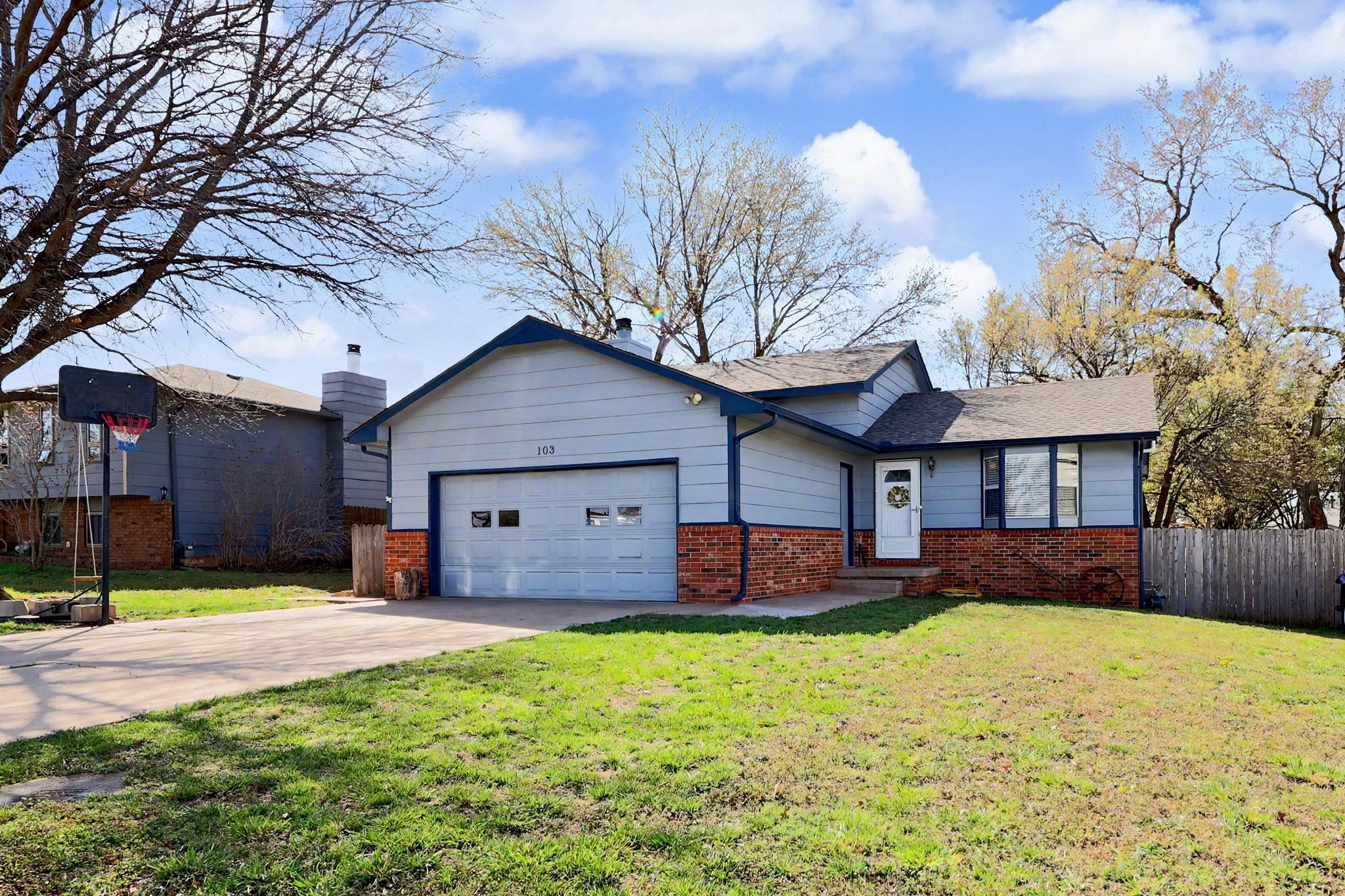103 W Rockwood Mulvane KS 67110