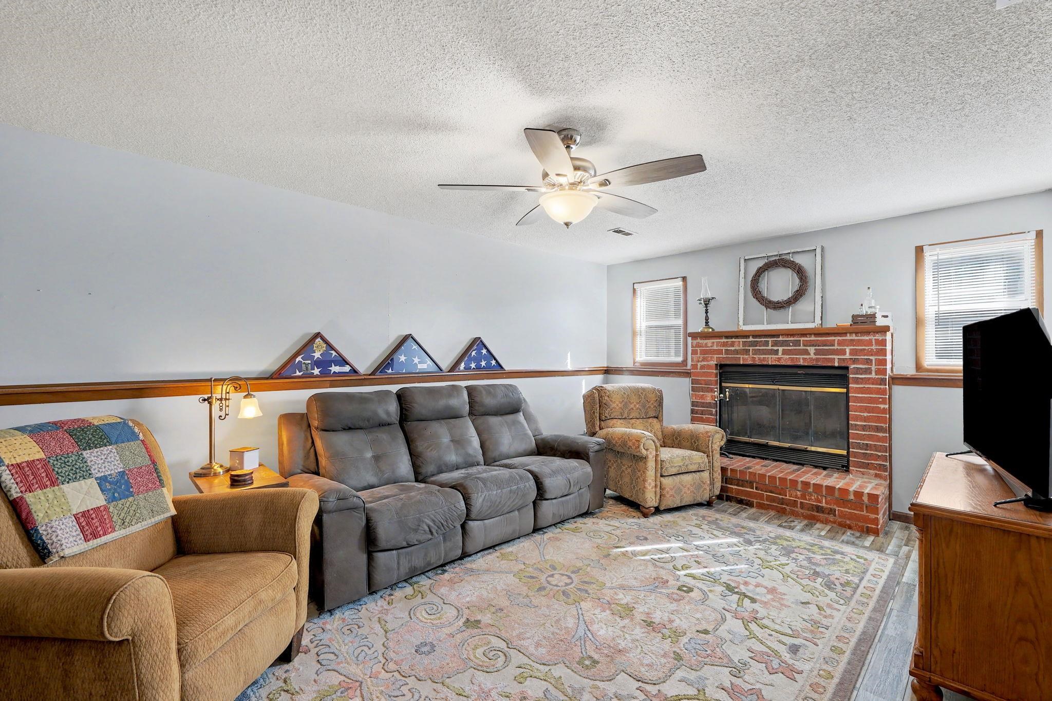 103 W Rockwood Mulvane KS 67110