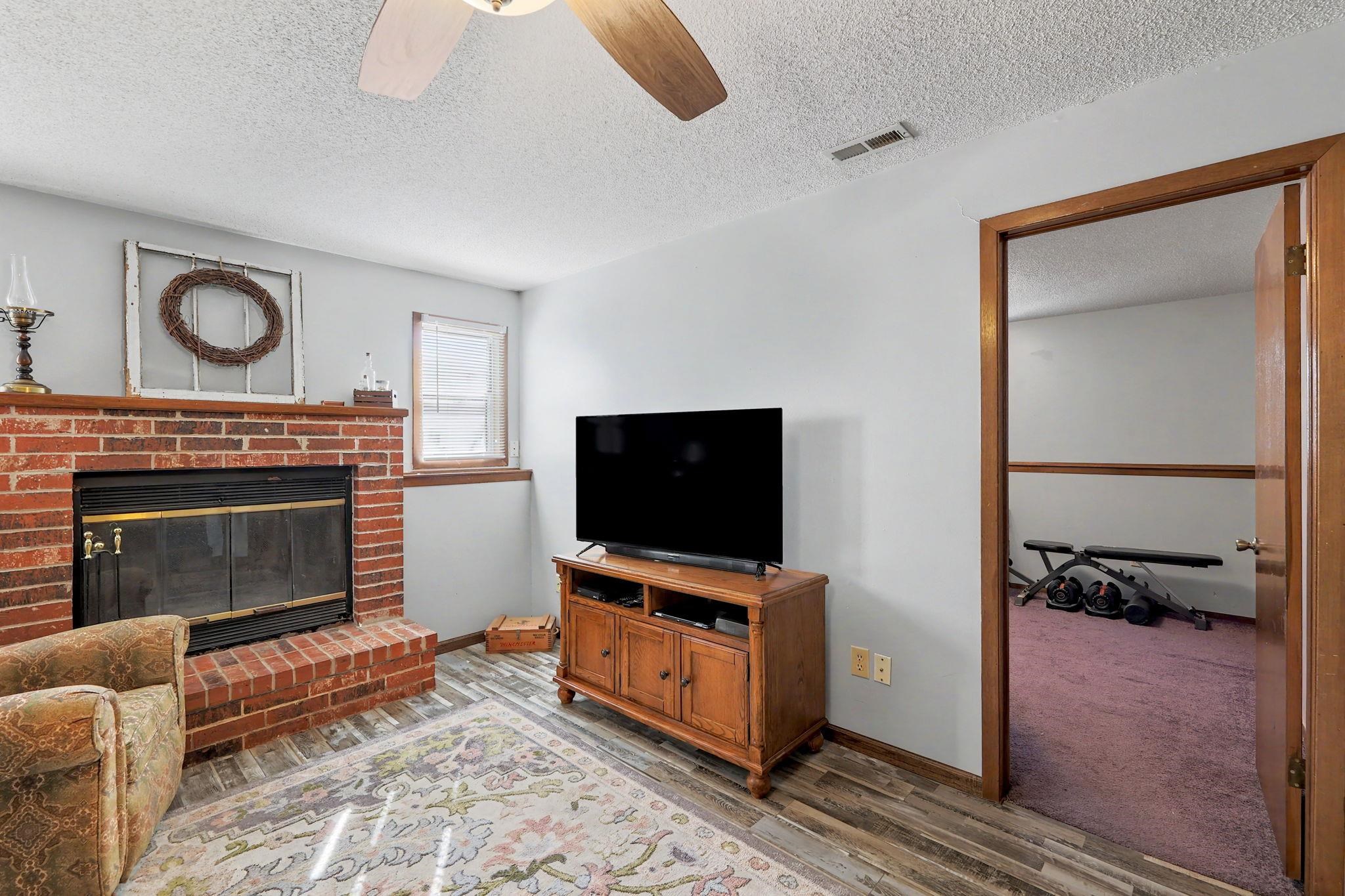 103 W Rockwood Mulvane KS 67110