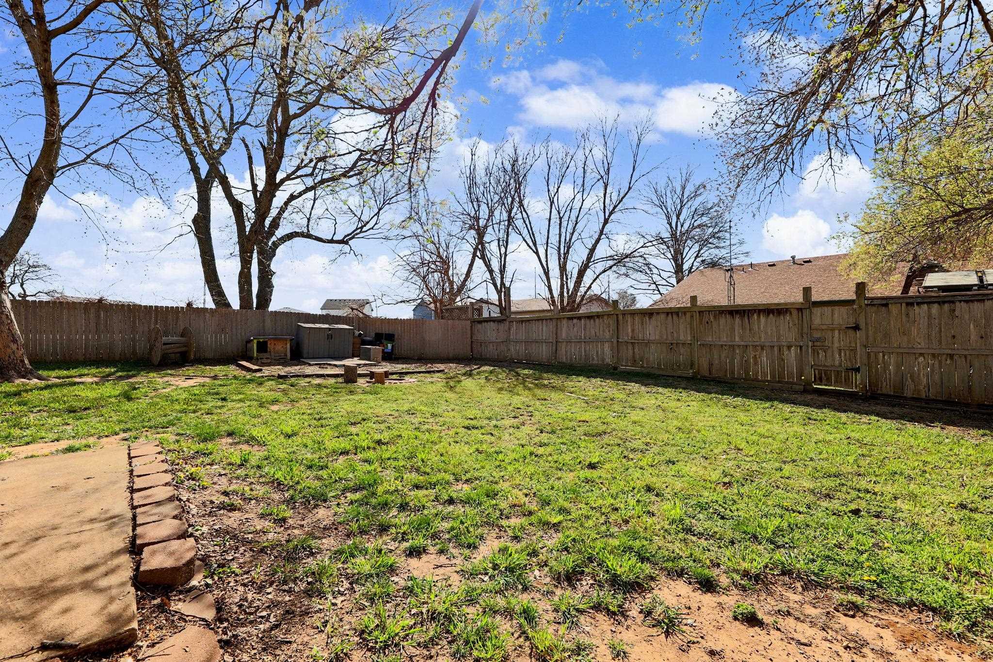 103 W Rockwood Mulvane KS 67110