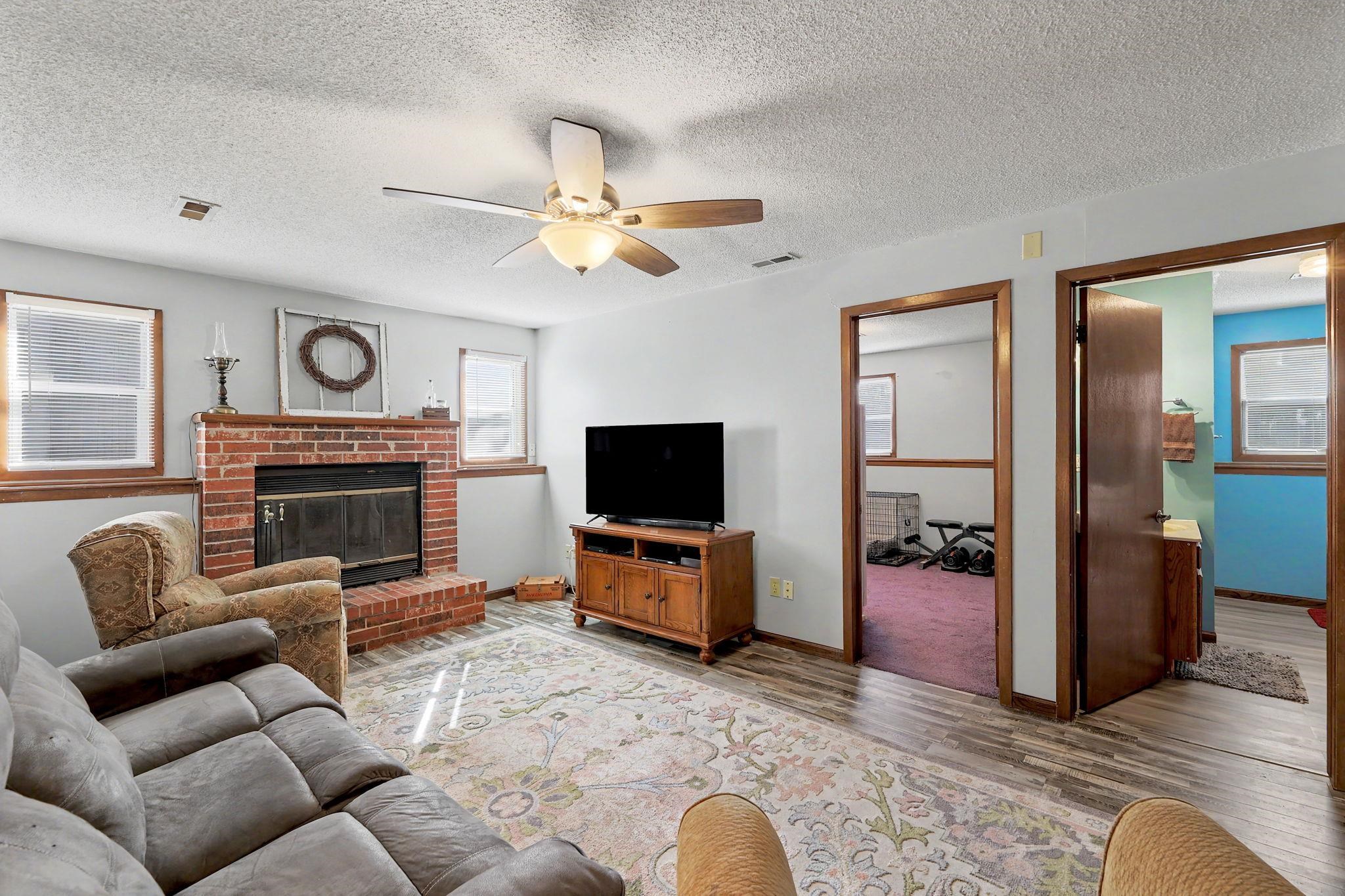 103 W Rockwood Mulvane KS 67110