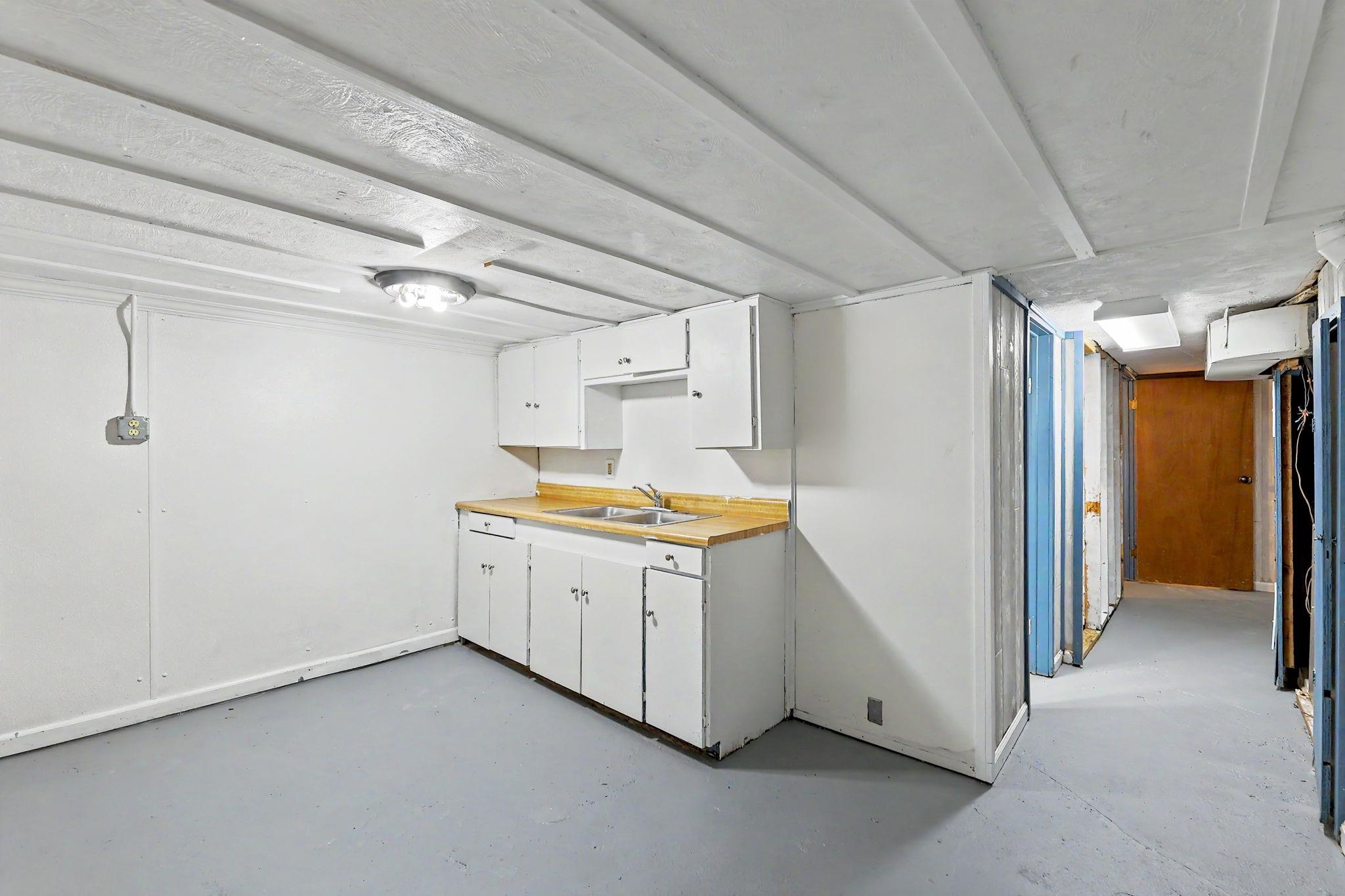 225 S Glendale Wichita KS 67218