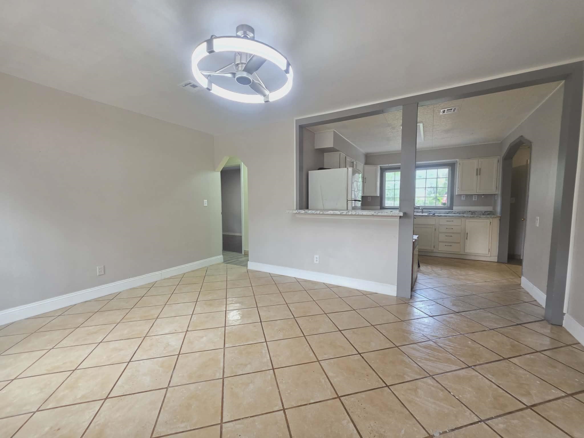 813 W 33rd Street N Wichita KS 67204