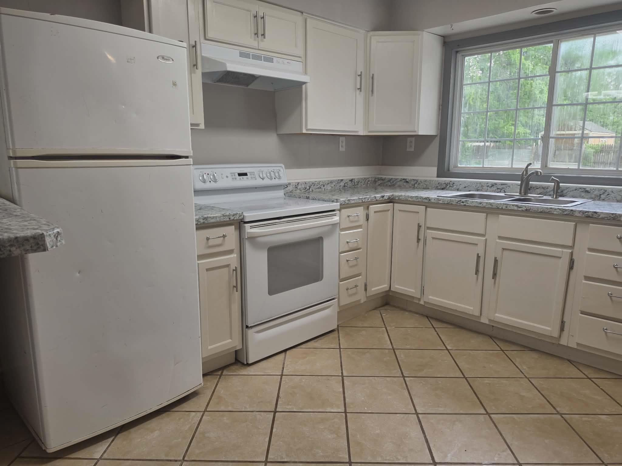 813 W 33rd Street N Wichita KS 67204