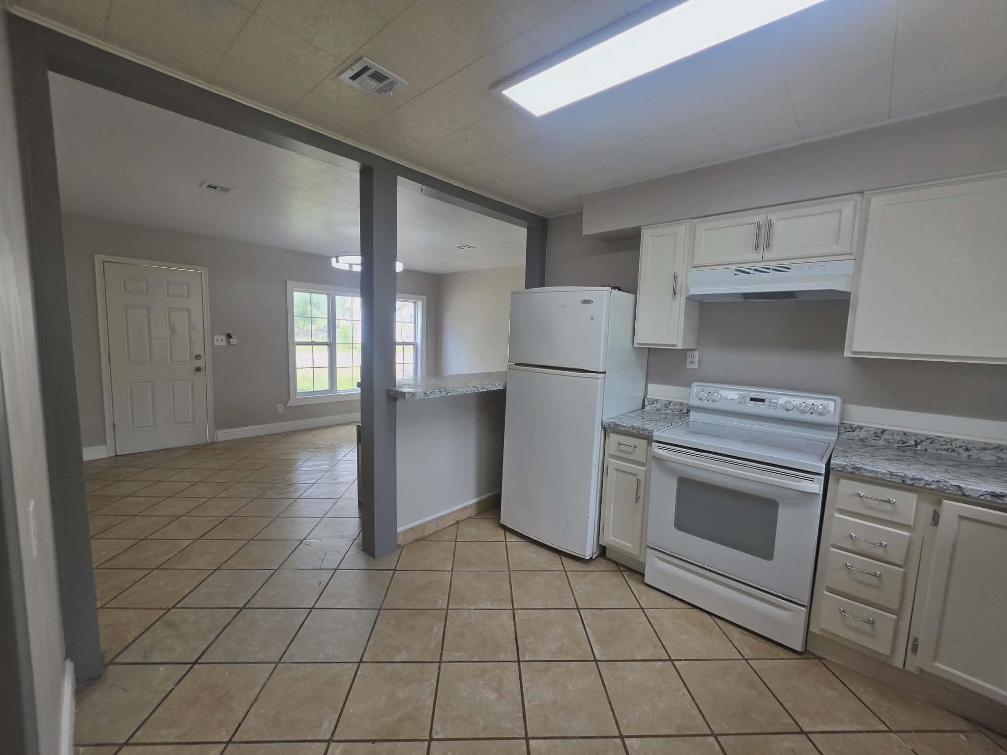 813 W 33rd Street N Wichita KS 67204