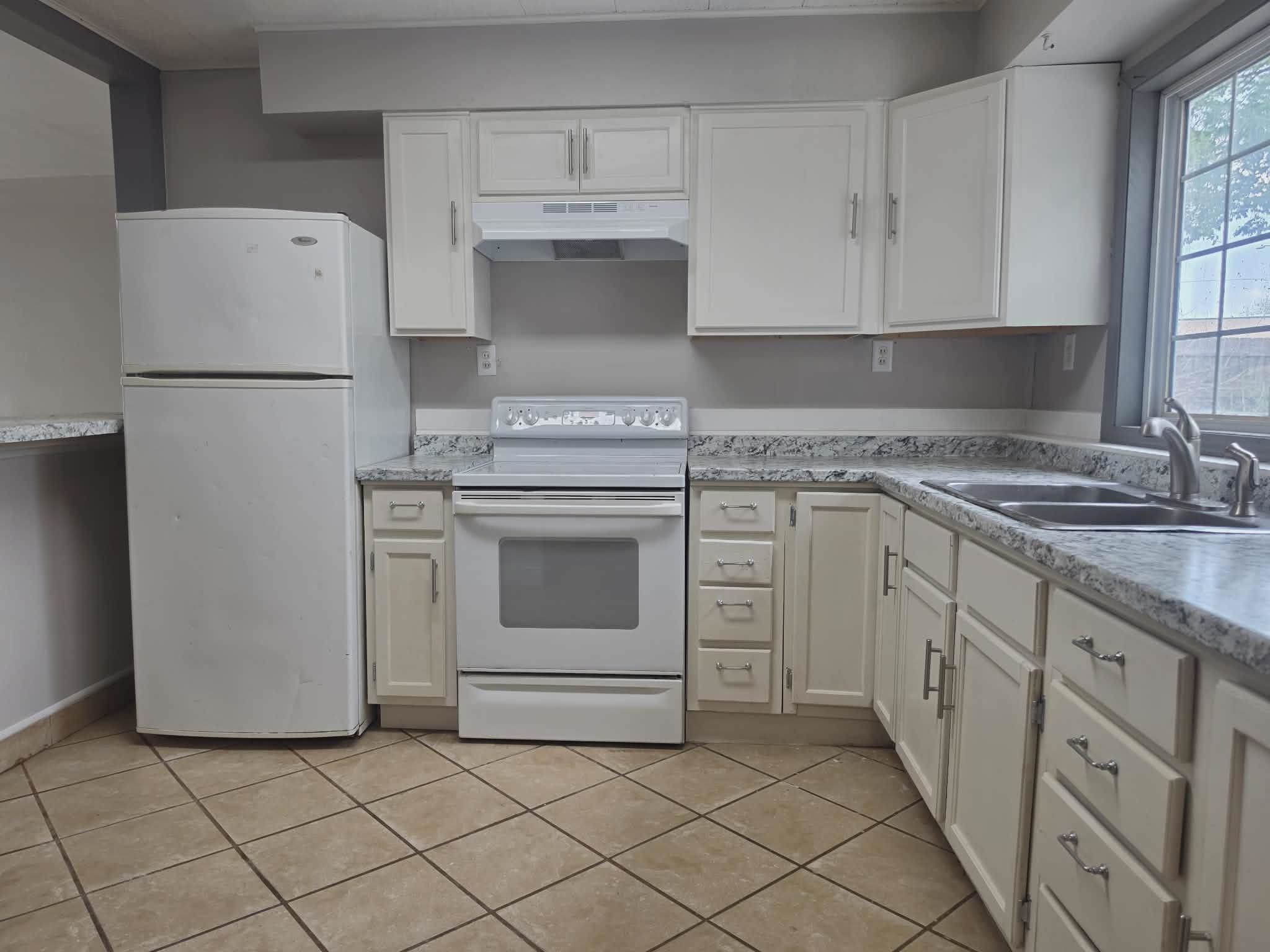 813 W 33rd Street N Wichita KS 67204