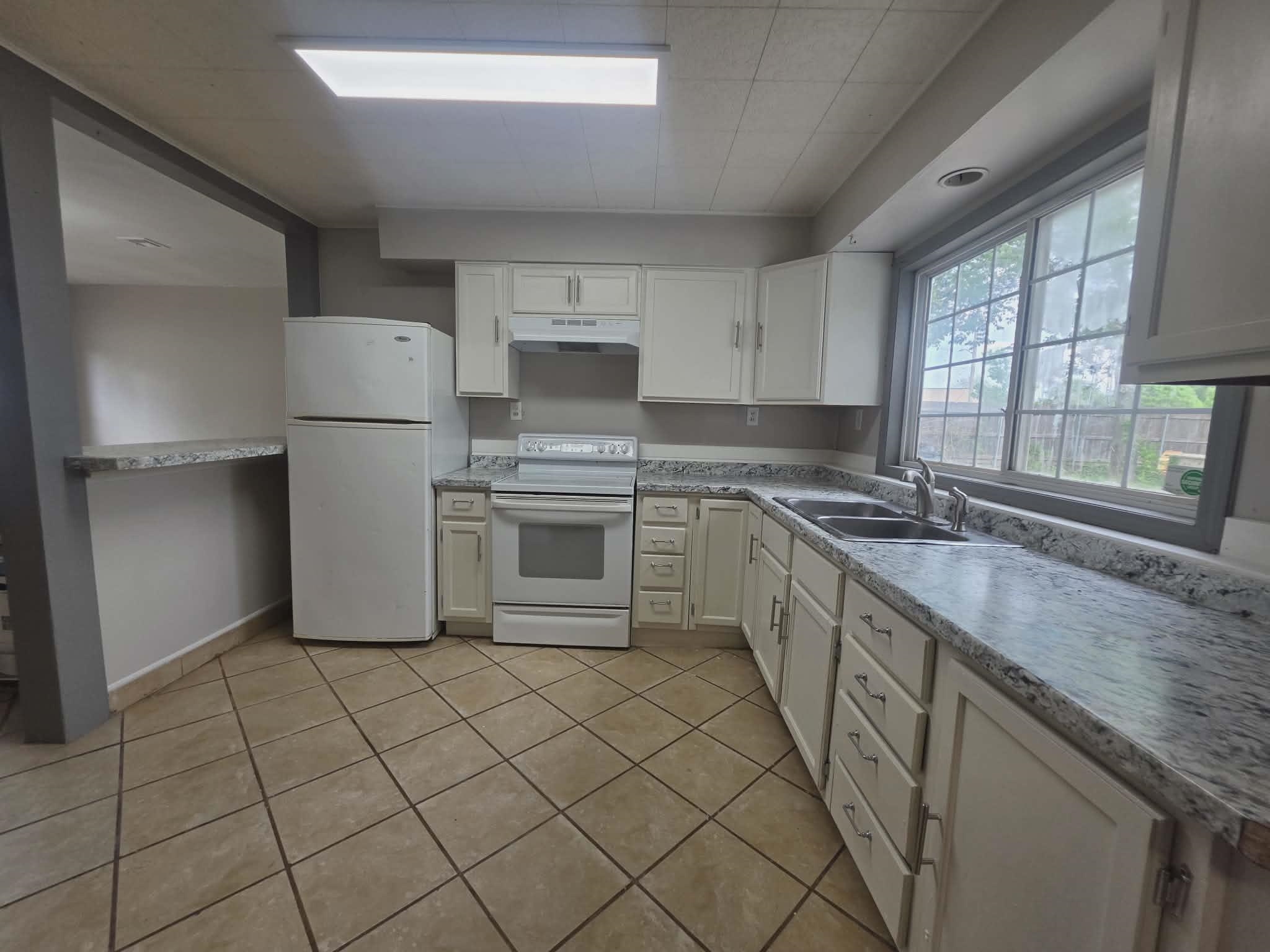 813 W 33rd Street N Wichita KS 67204