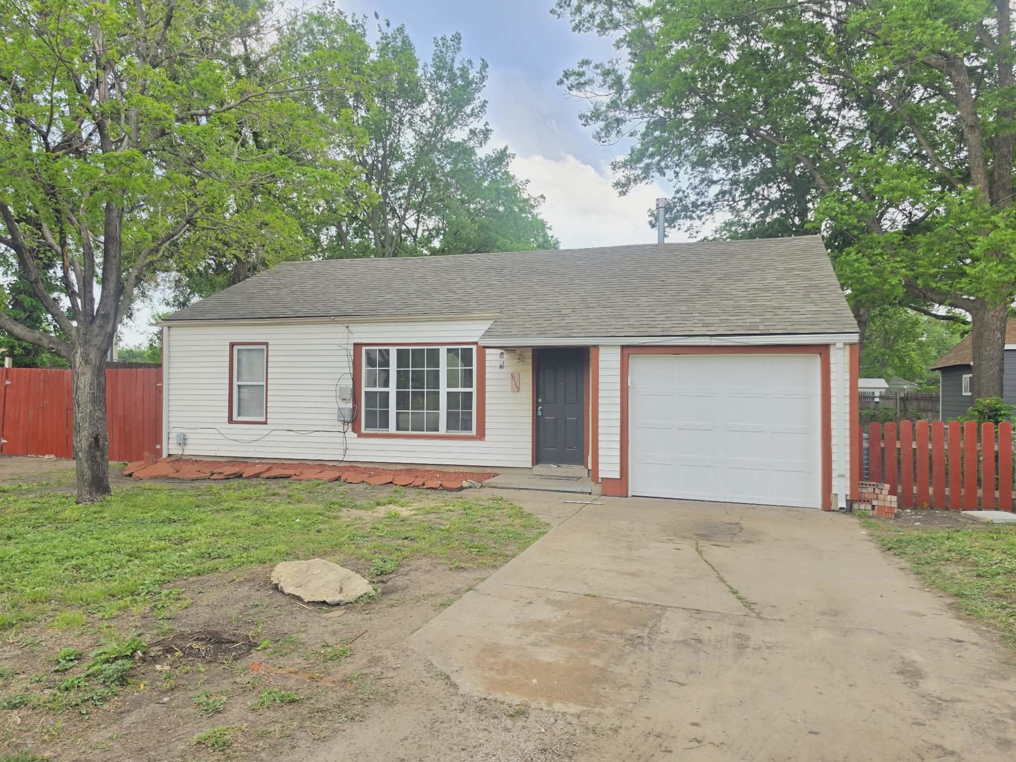 813 W 33rd Street N Wichita KS 67204