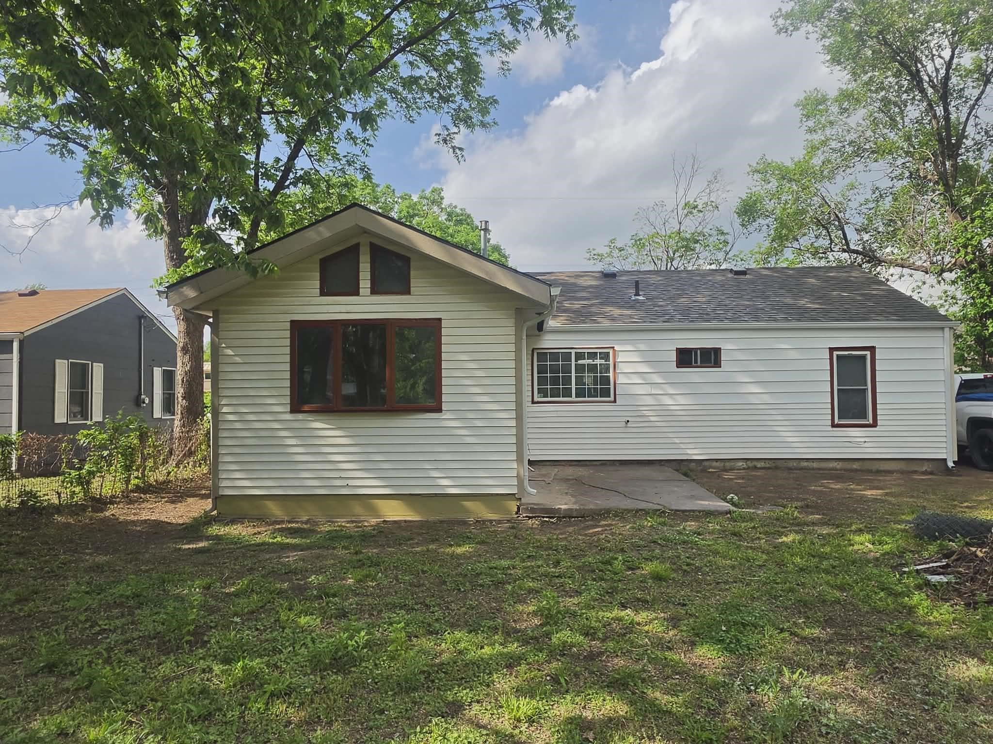 813 W 33rd Street N Wichita KS 67204