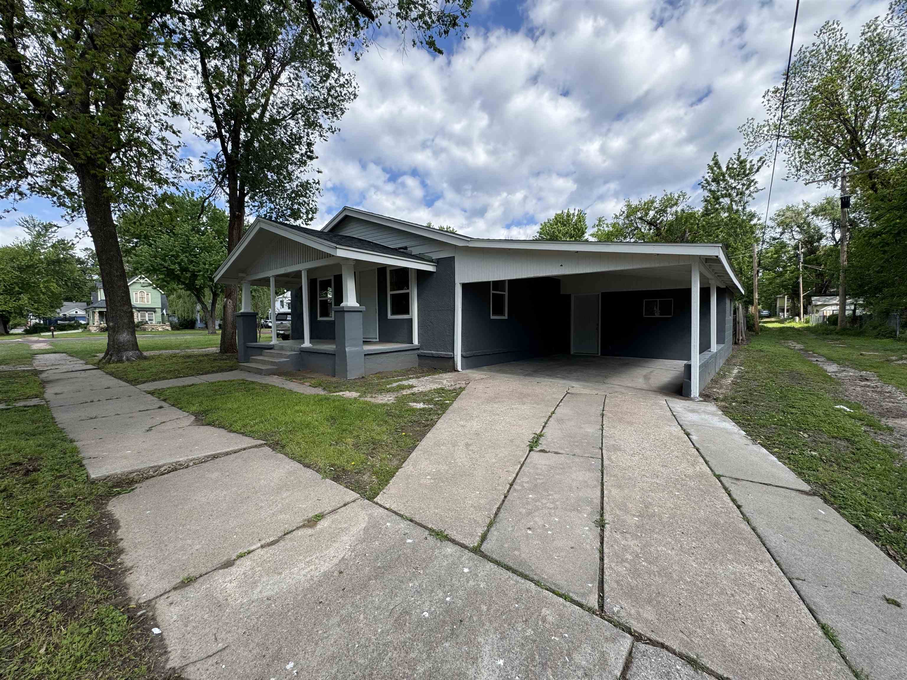 210 E Quincy Arkansas City KS 67005