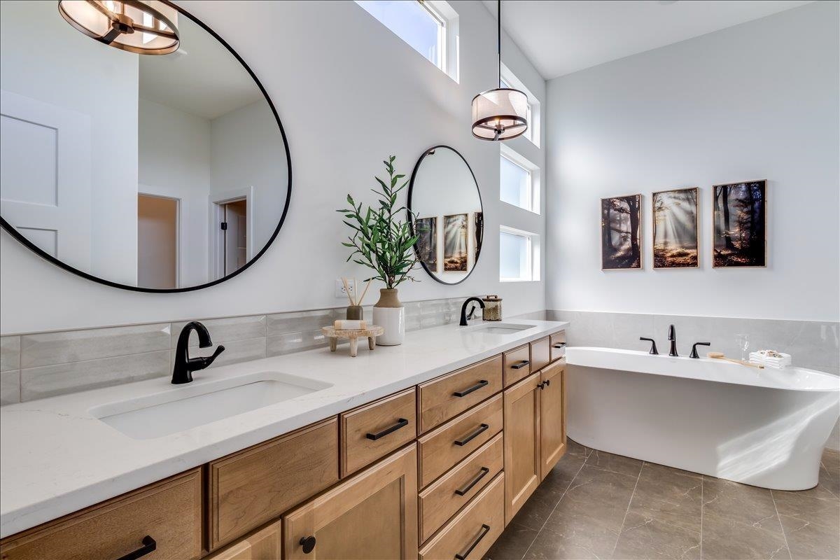 5865 N St Paul Court Wichita KS 67204