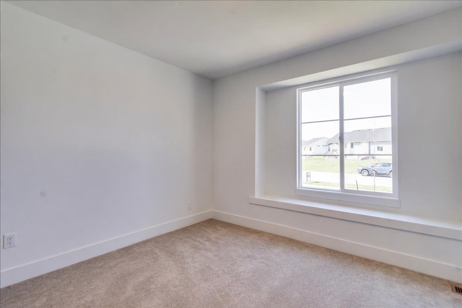 5865 N St Paul Court Wichita KS 67204
