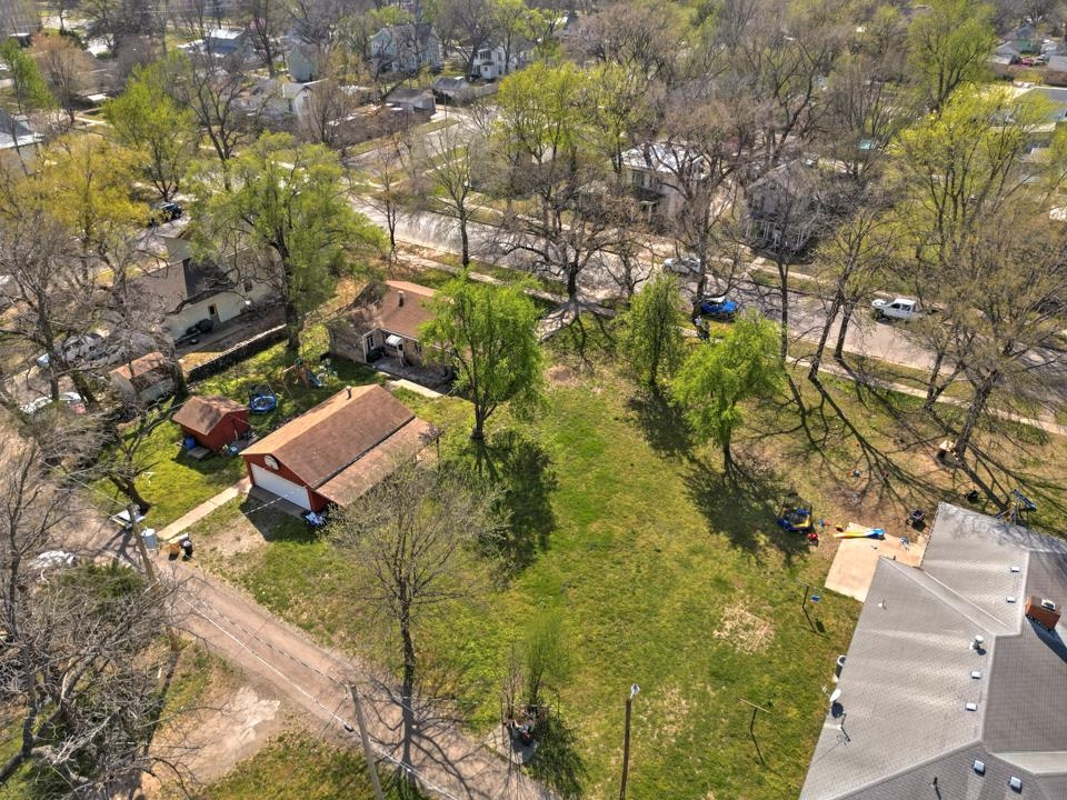 1010 Menor Street Winfield KS 67156