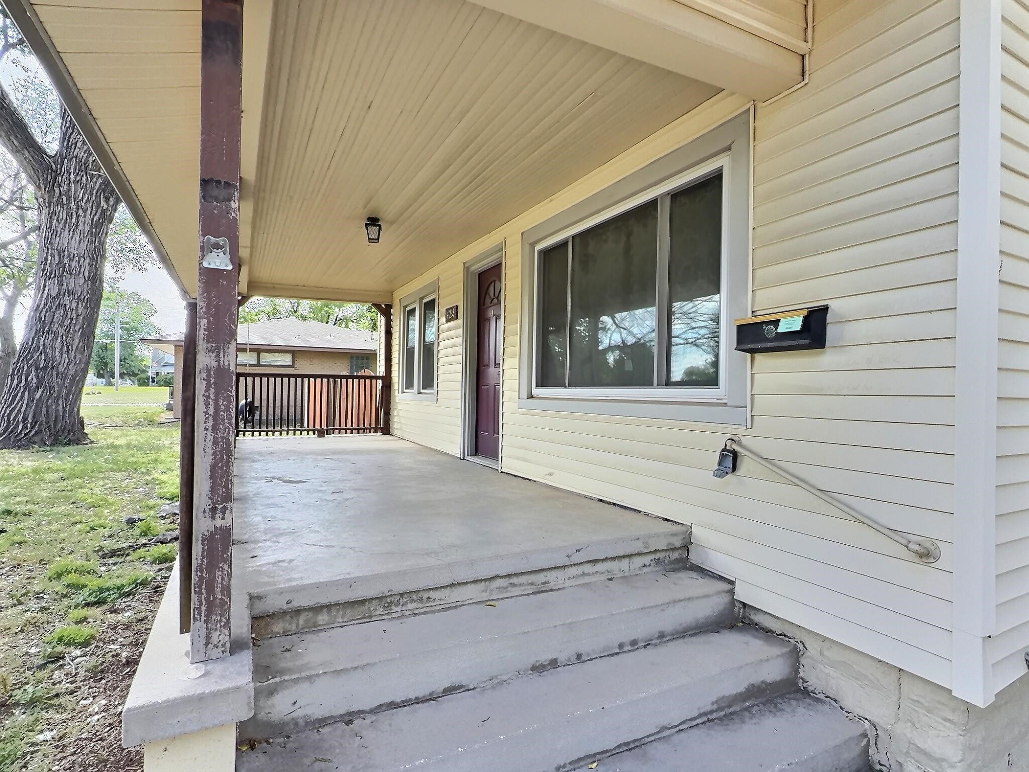 422 W 23rd Avenue Hutchinson KS 67502