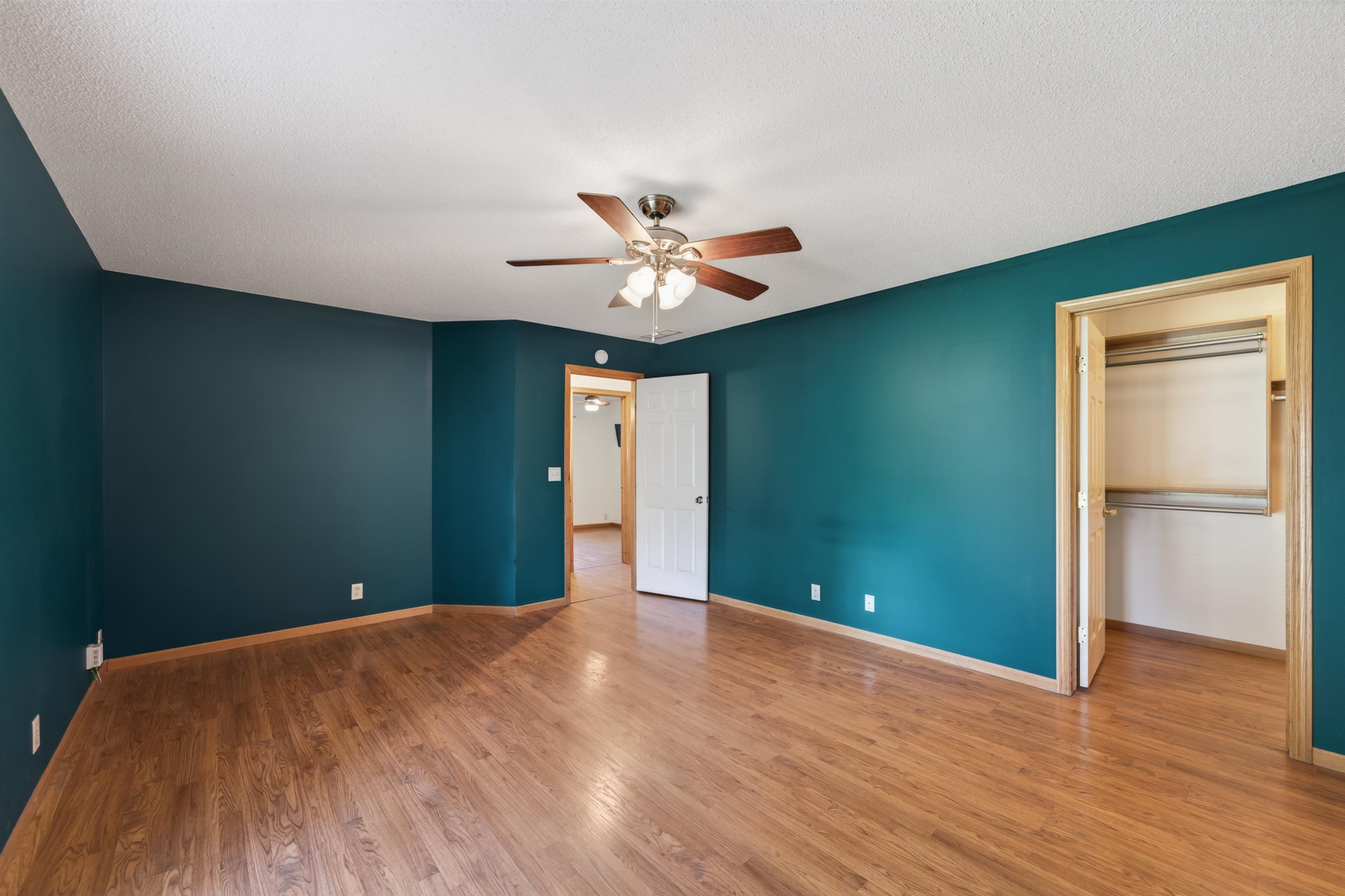 1938 N Burns Wichita KS 67203