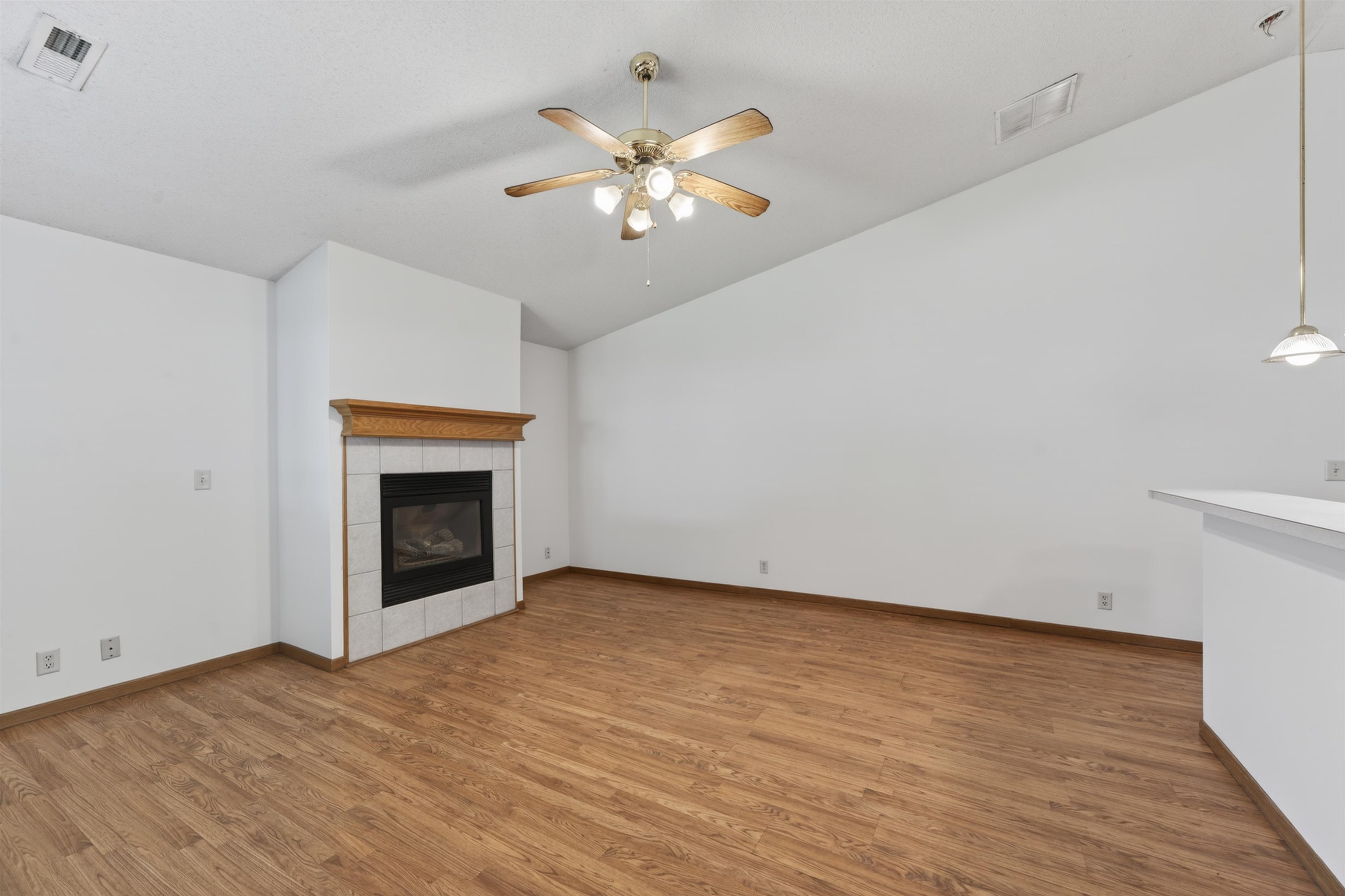1938 N Burns Wichita KS 67203