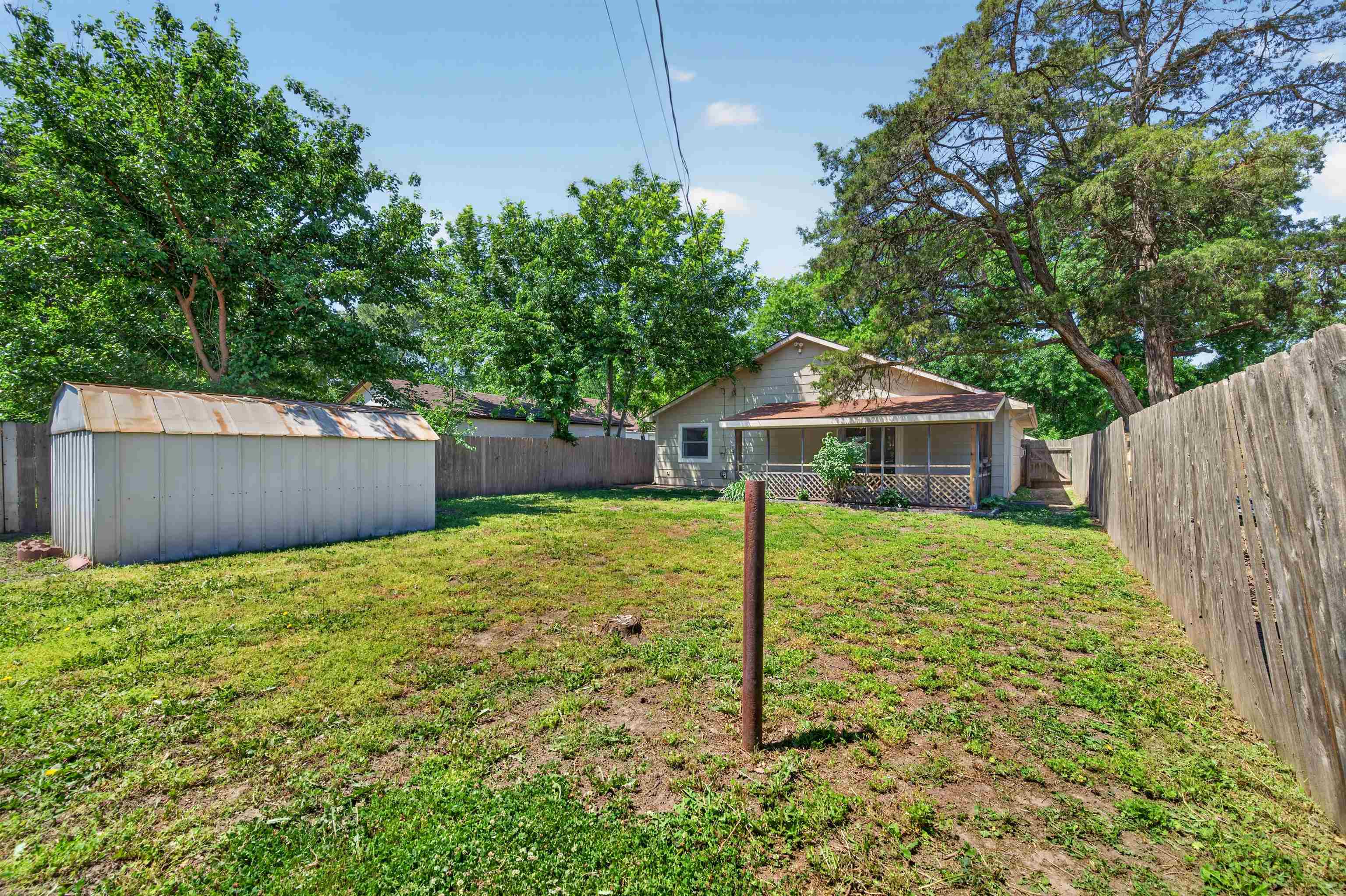 1938 N Burns Wichita KS 67203