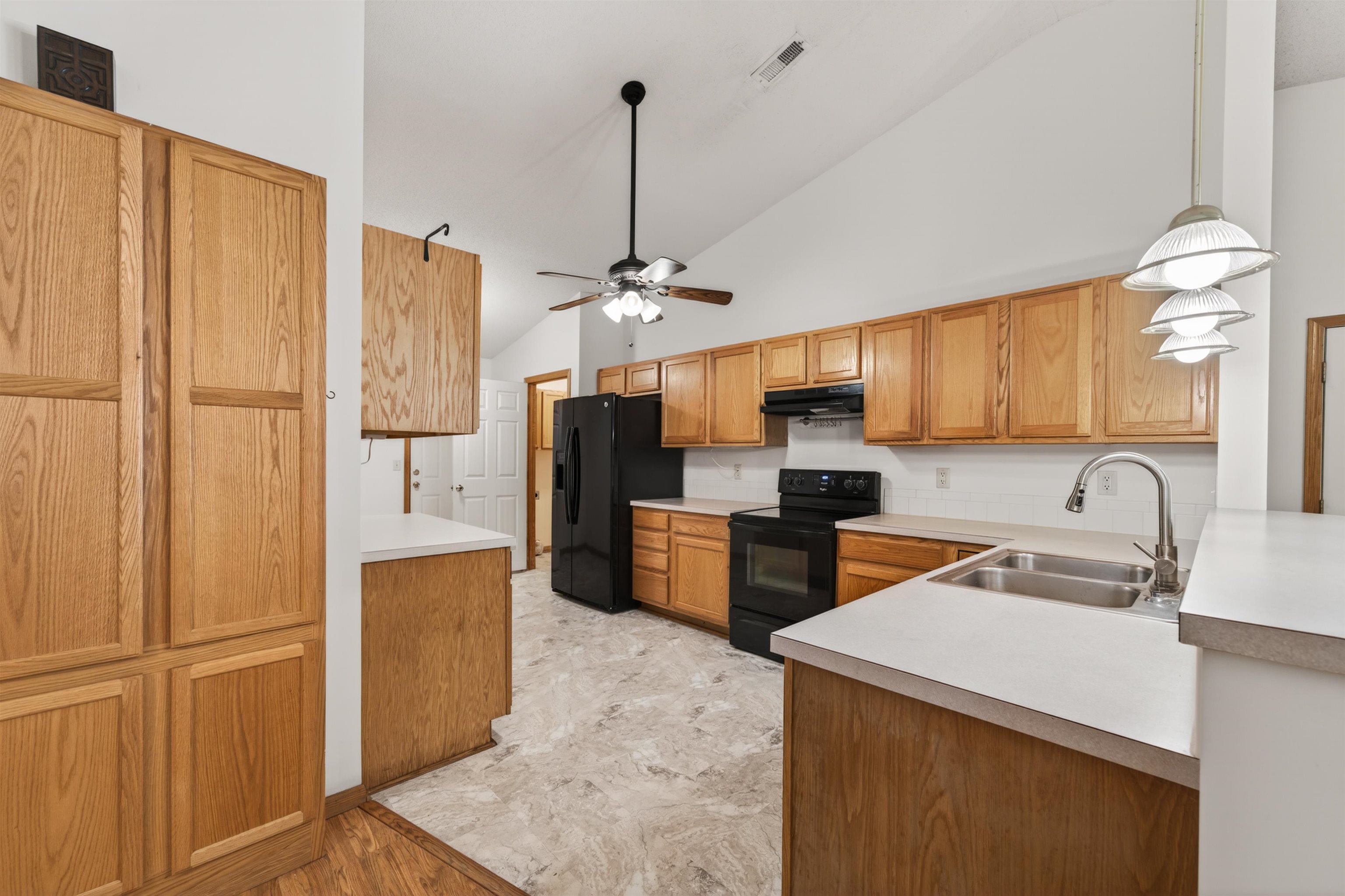 1938 N Burns Wichita KS 67203