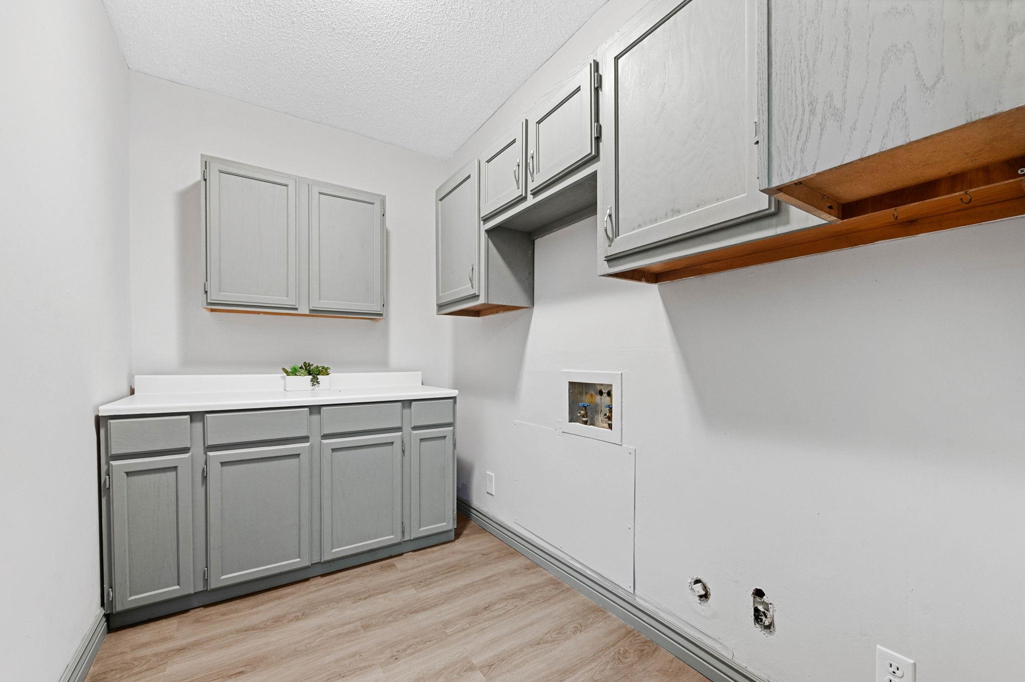 319 E 2nd Avenue Cheney KS 67025