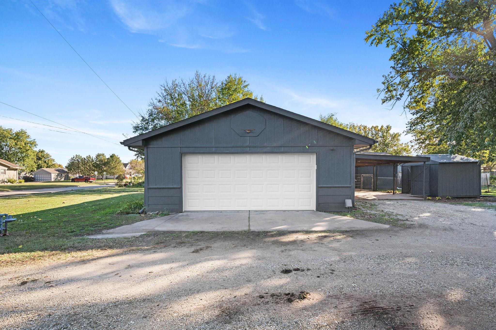 319 E 2nd Avenue Cheney KS 67025