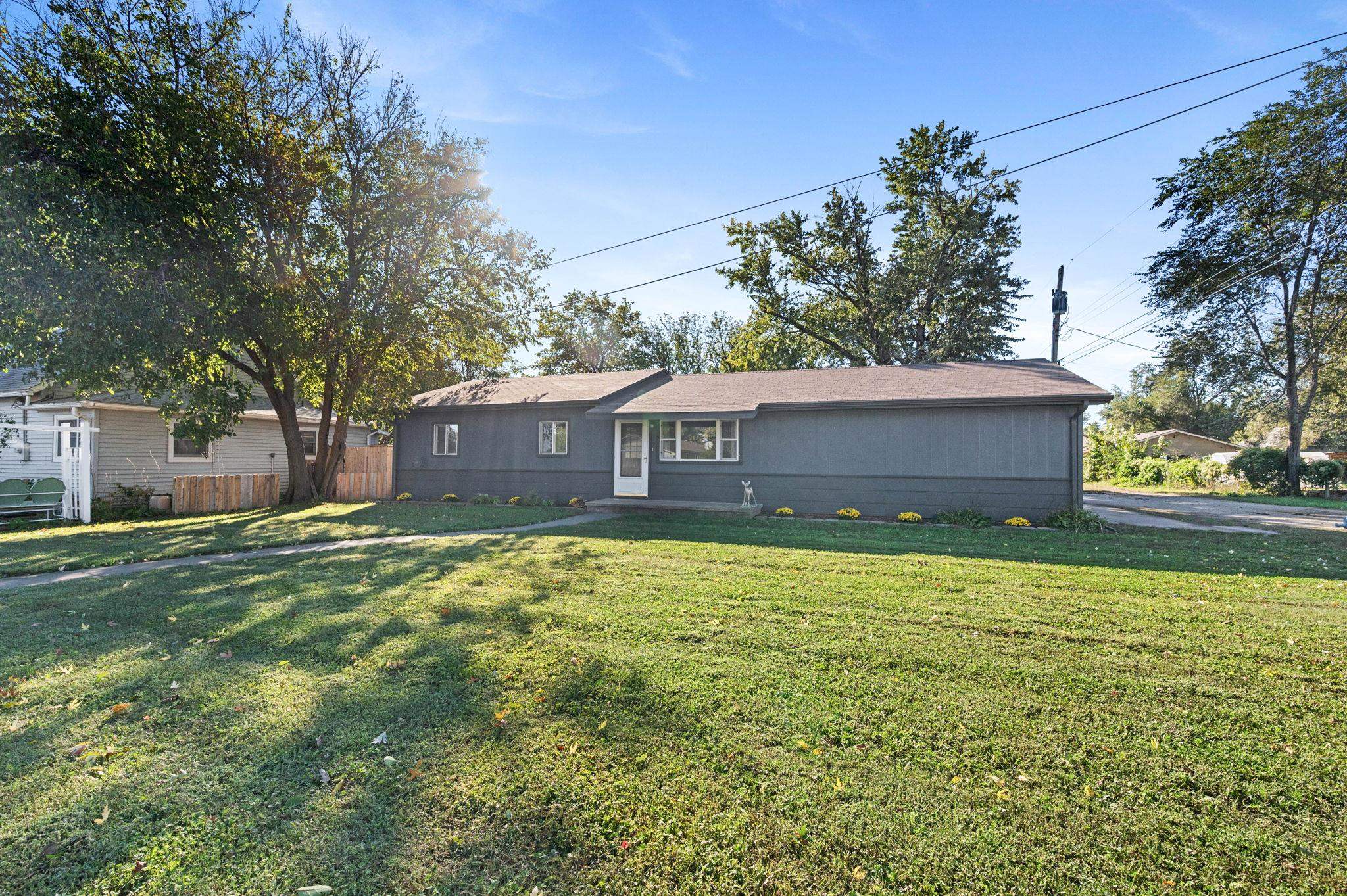 319 E 2nd Avenue Cheney KS 67025