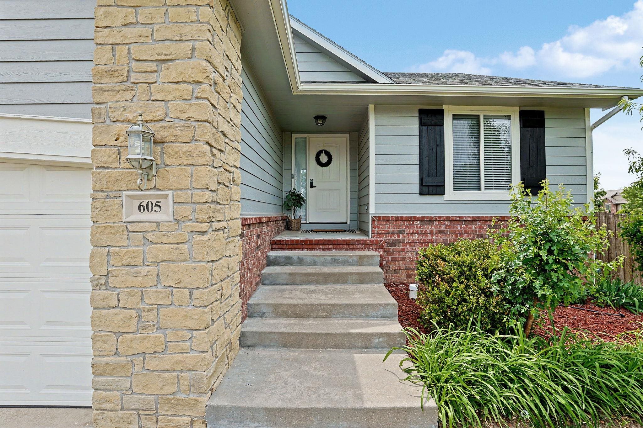 605 W Point Circle Andover KS 67002