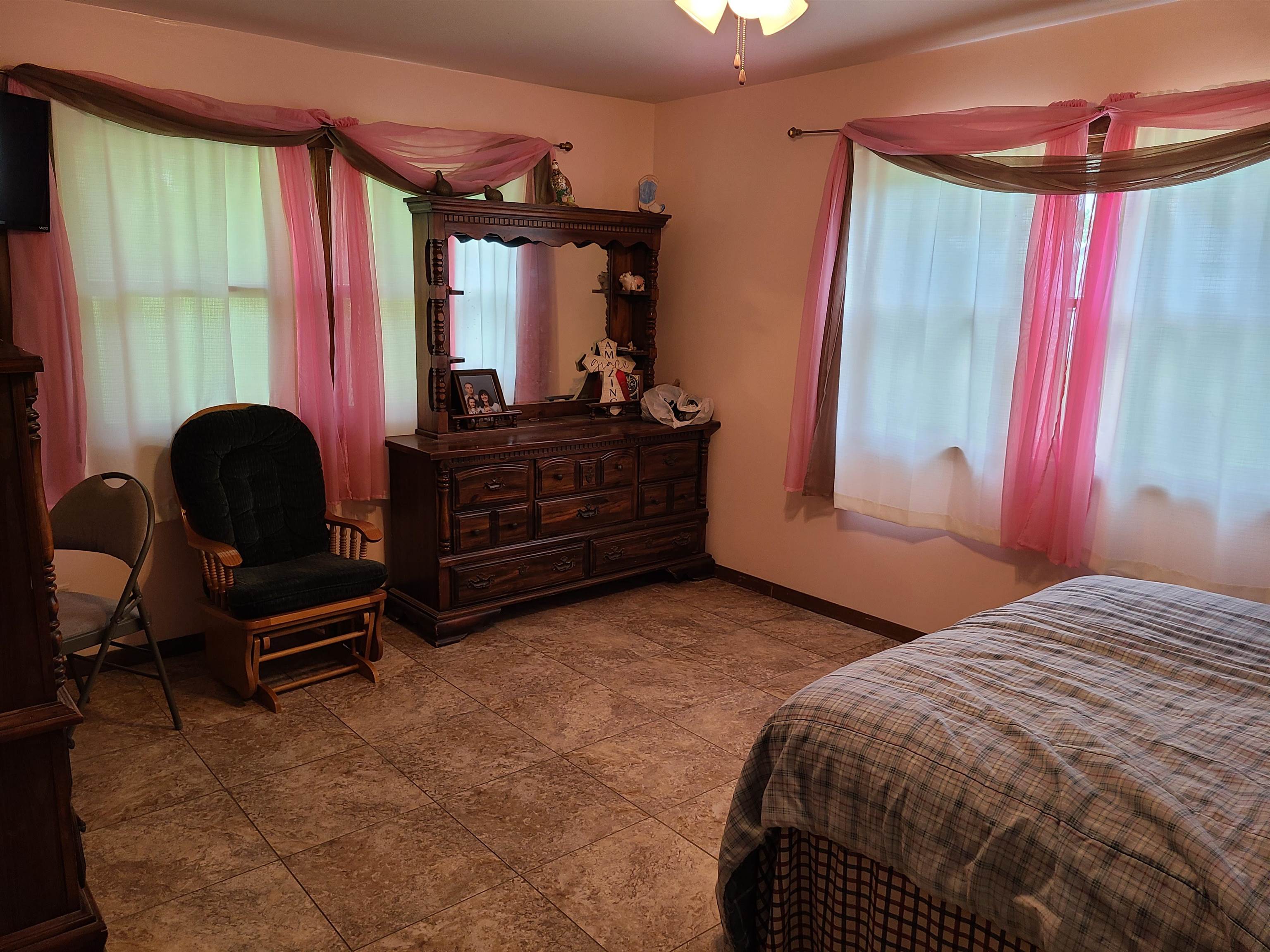 509 N Greenwood Severy KS 67137