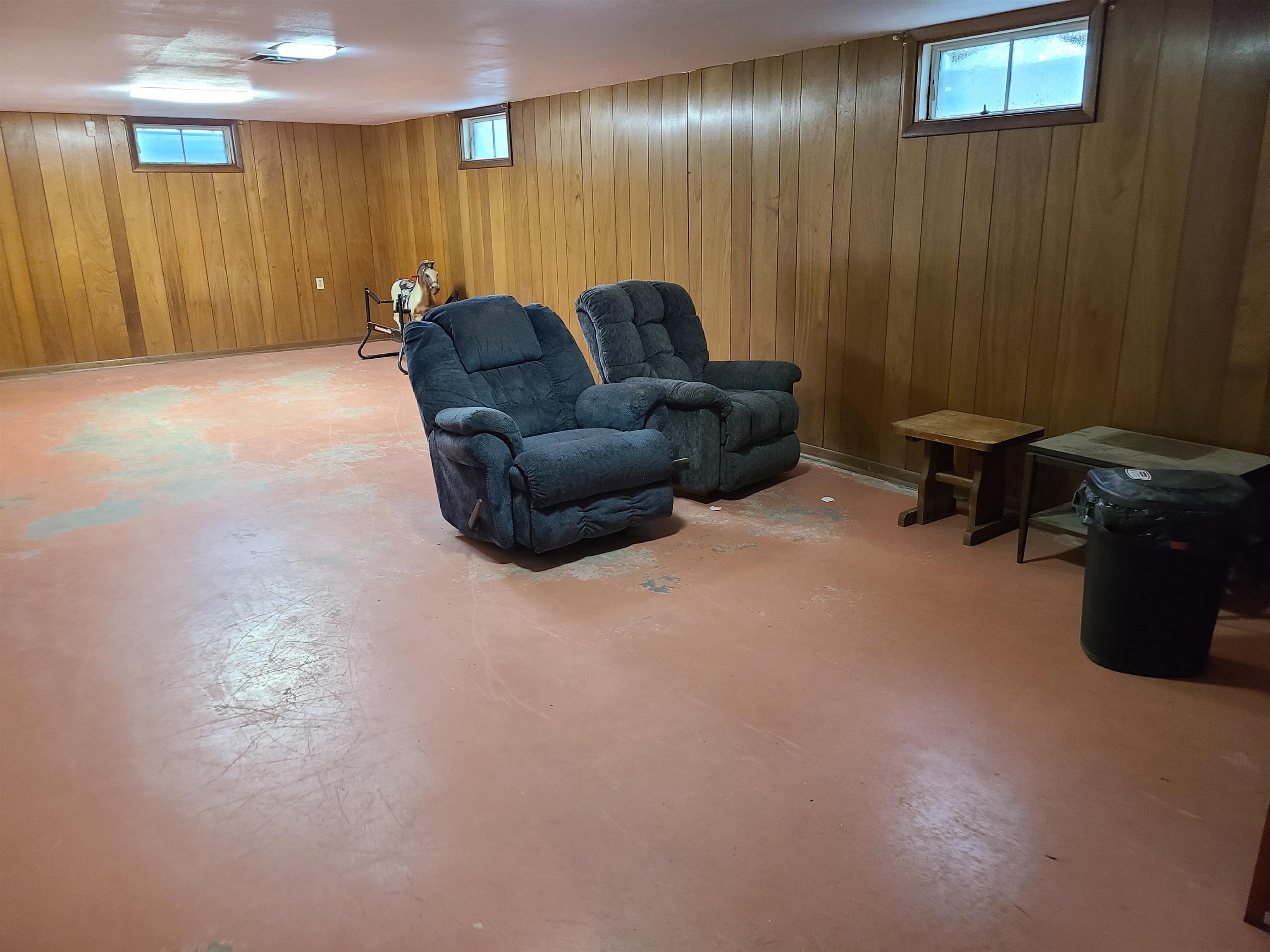 509 N Greenwood Severy KS 67137