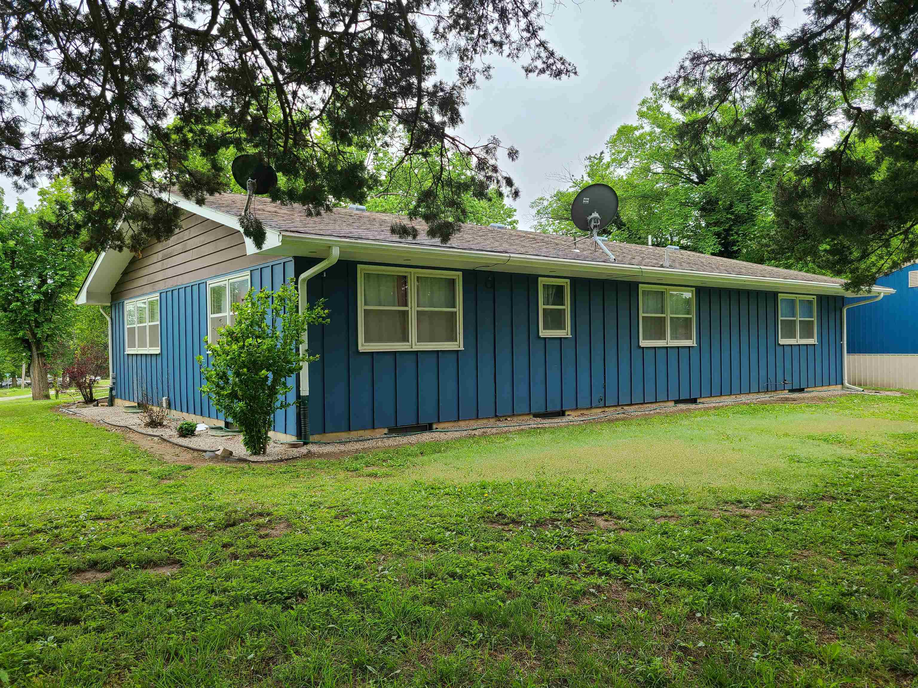 509 N Greenwood Severy KS 67137